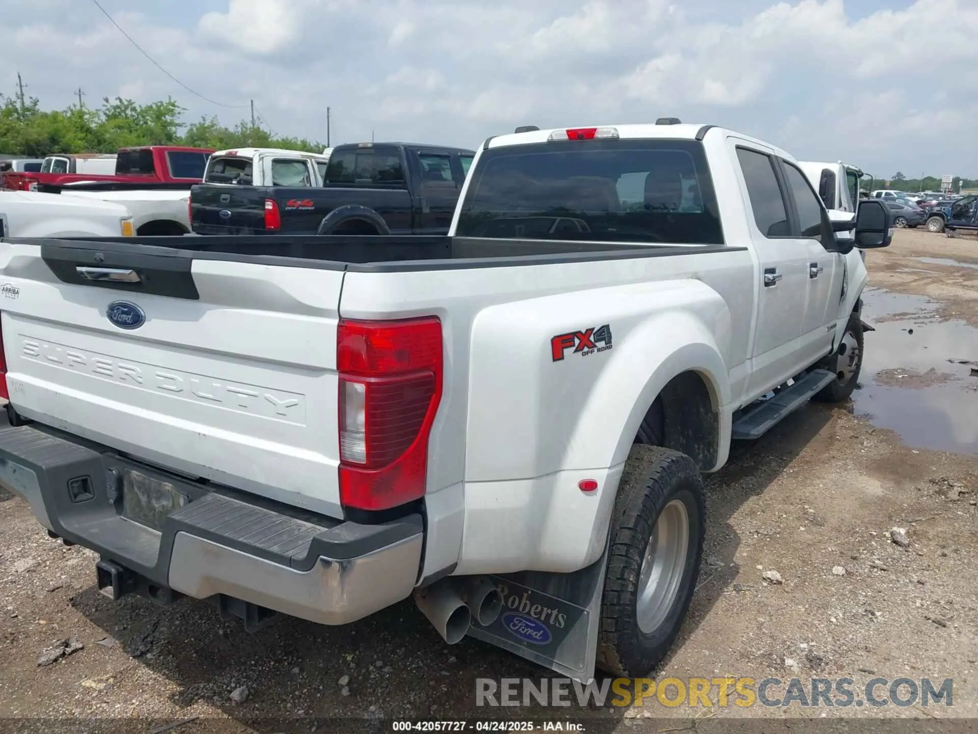 4 Фотография поврежденного автомобиля 1FT8W3DT5LEE68515 FORD F-350 2020