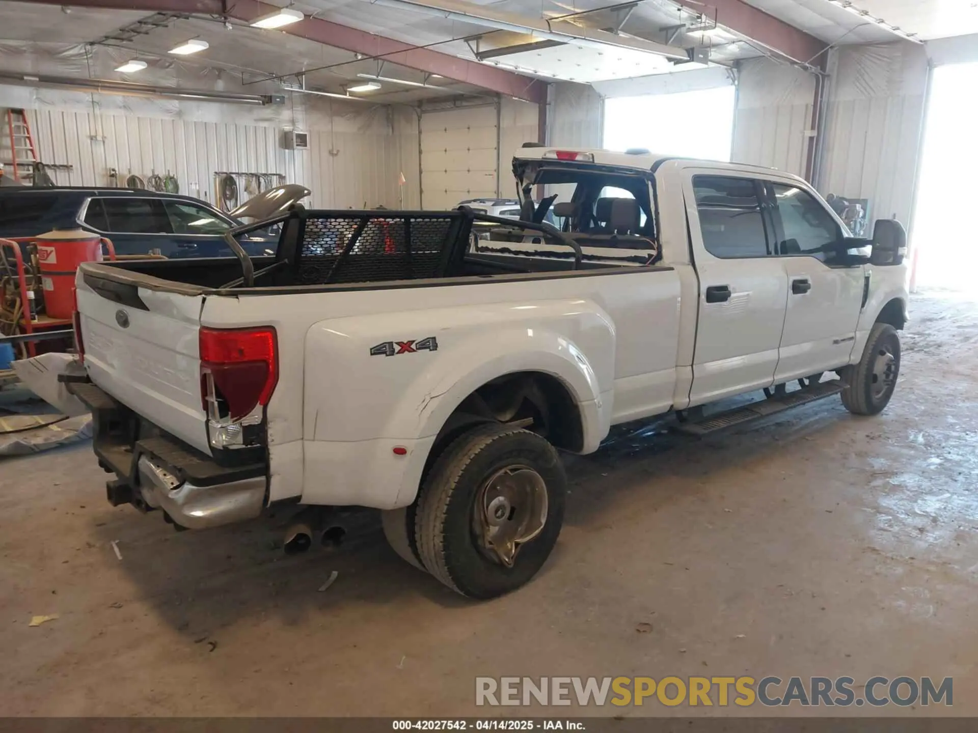 4 Фотография поврежденного автомобиля 1FT8W3DT8LEC45773 FORD F-350 2020