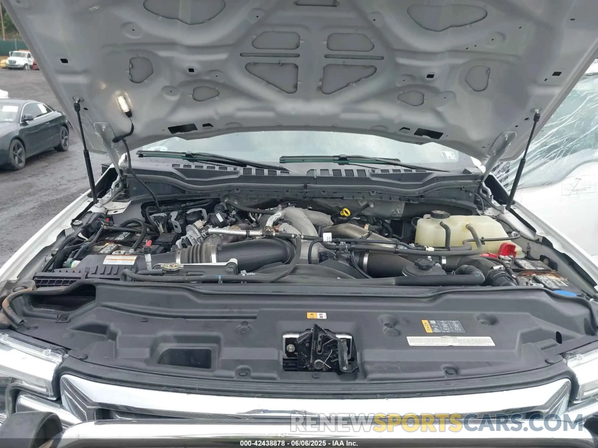 9 Photograph of a damaged car 1FT8W3DT8LED15692 FORD F-350 2020