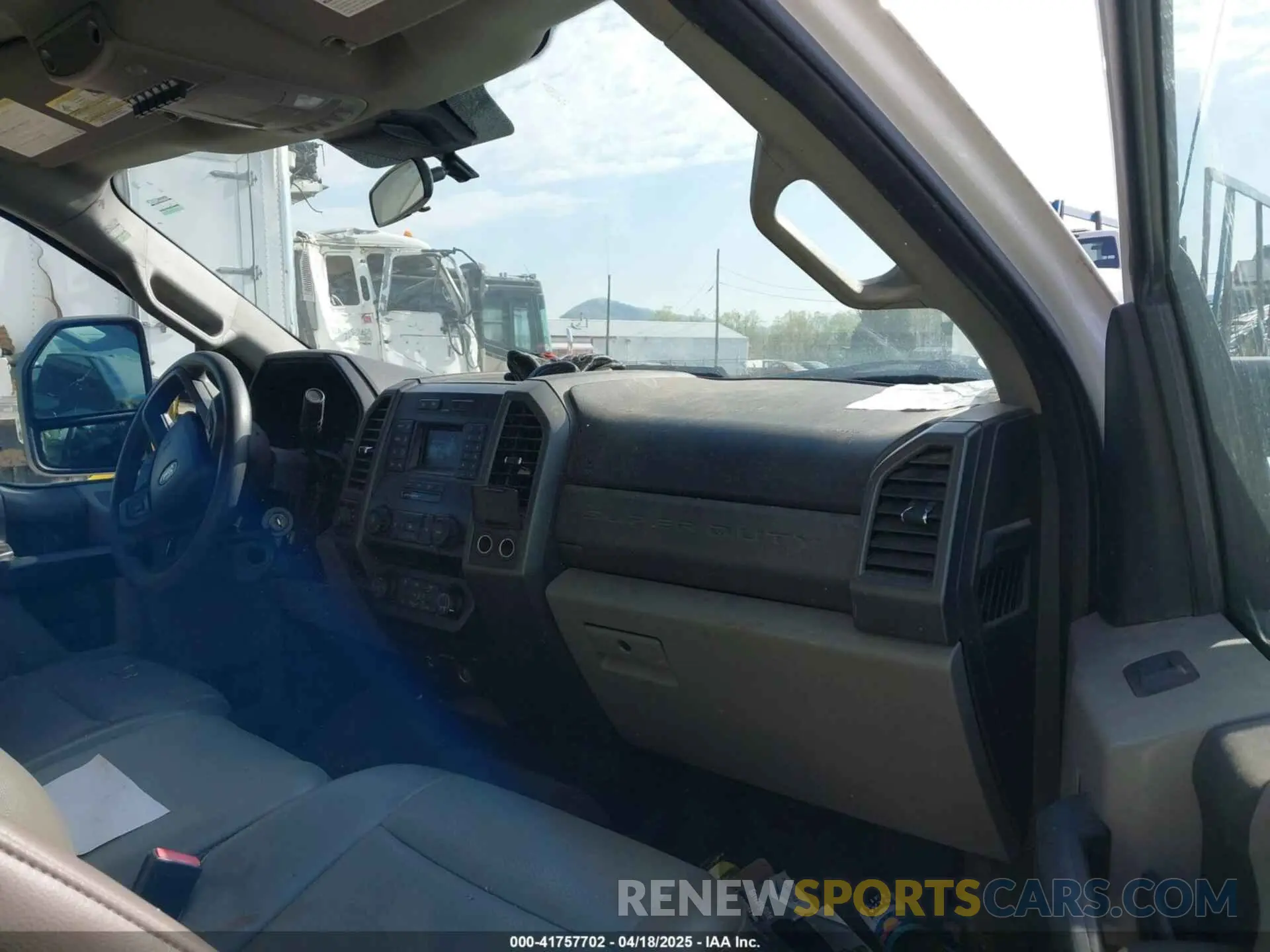 5 Photograph of a damaged car 1FTRF3BT9LED96290 FORD F-350 2020