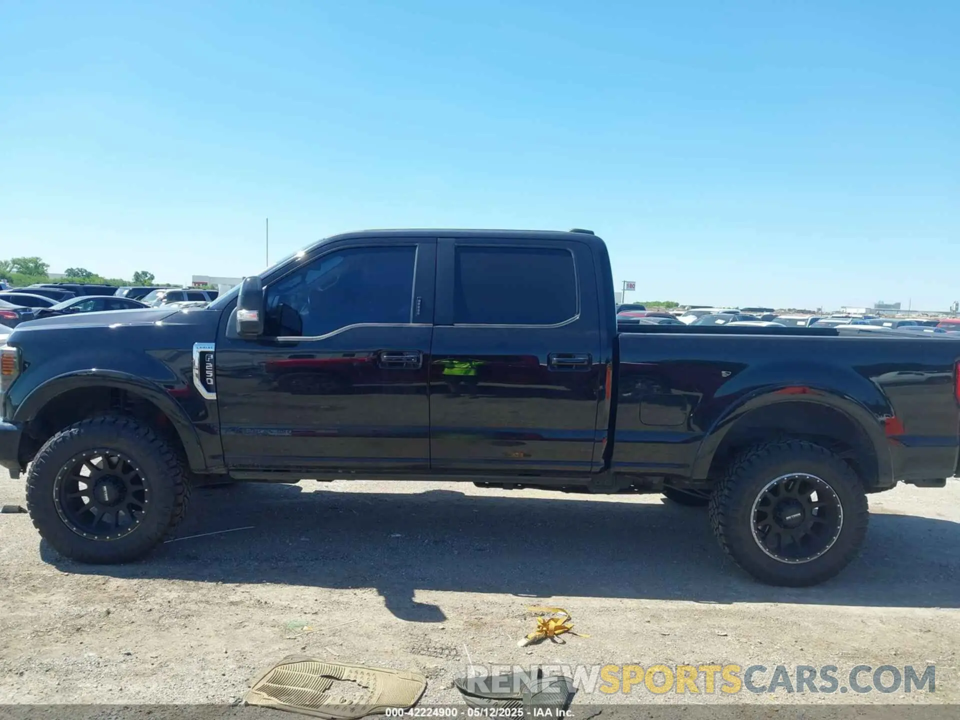 14 Photograph of a damaged car 1FT8W3BT3MEE14263 FORD F-350 2021
