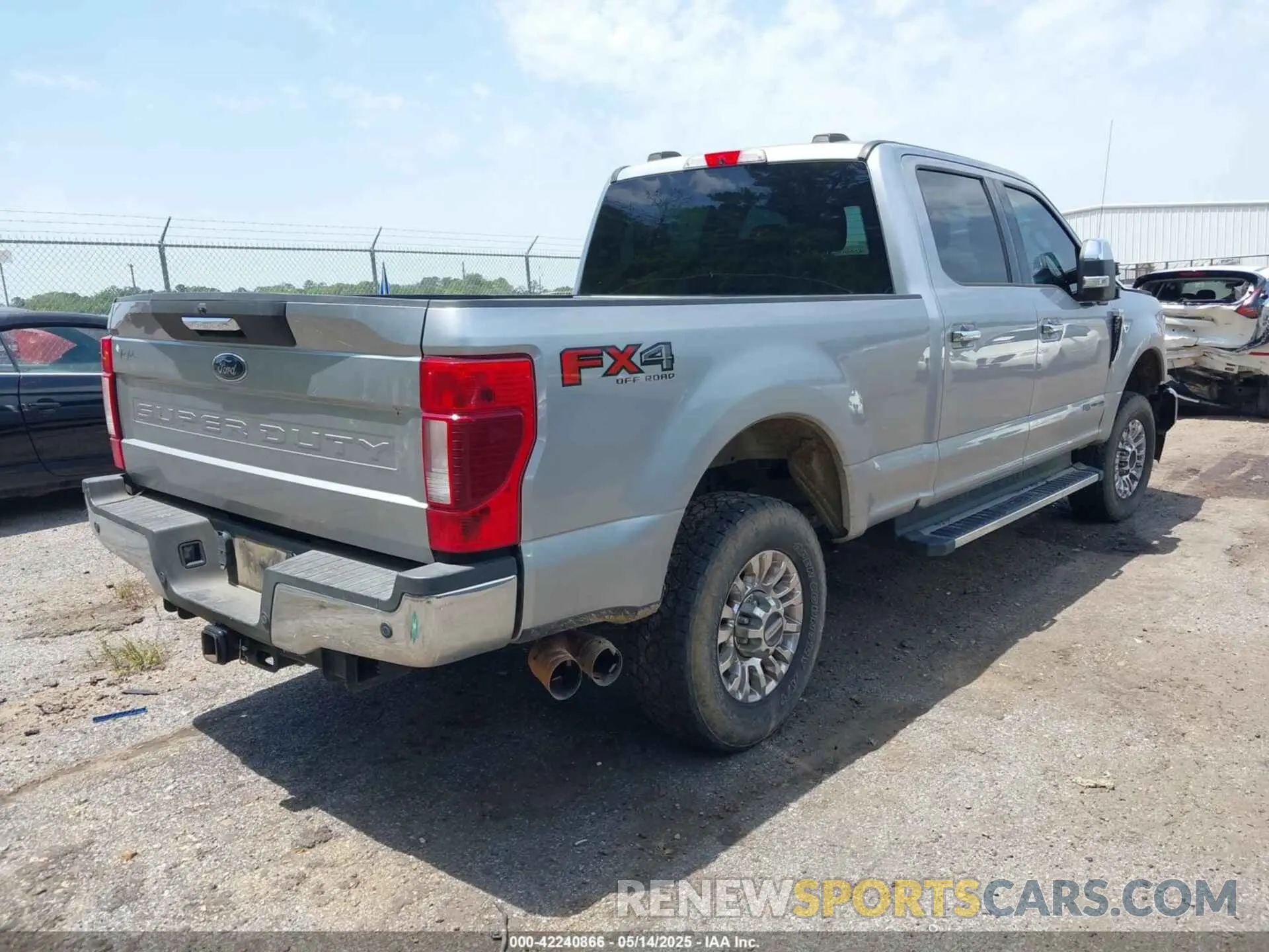 4 Photograph of a damaged car 1FT8W3BT4MED26886 FORD F-350 2021
