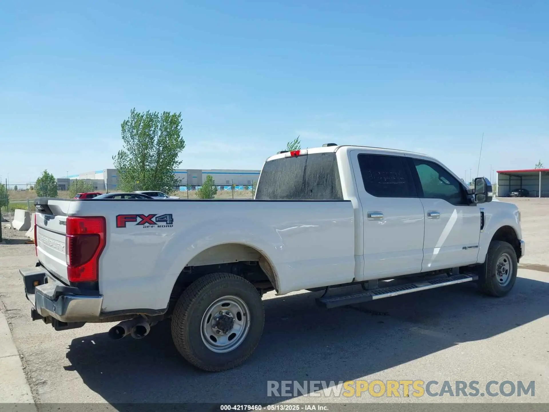 11 Фотография поврежденного автомобиля 1FT8W3BTXMEC60411 FORD F-350 2021