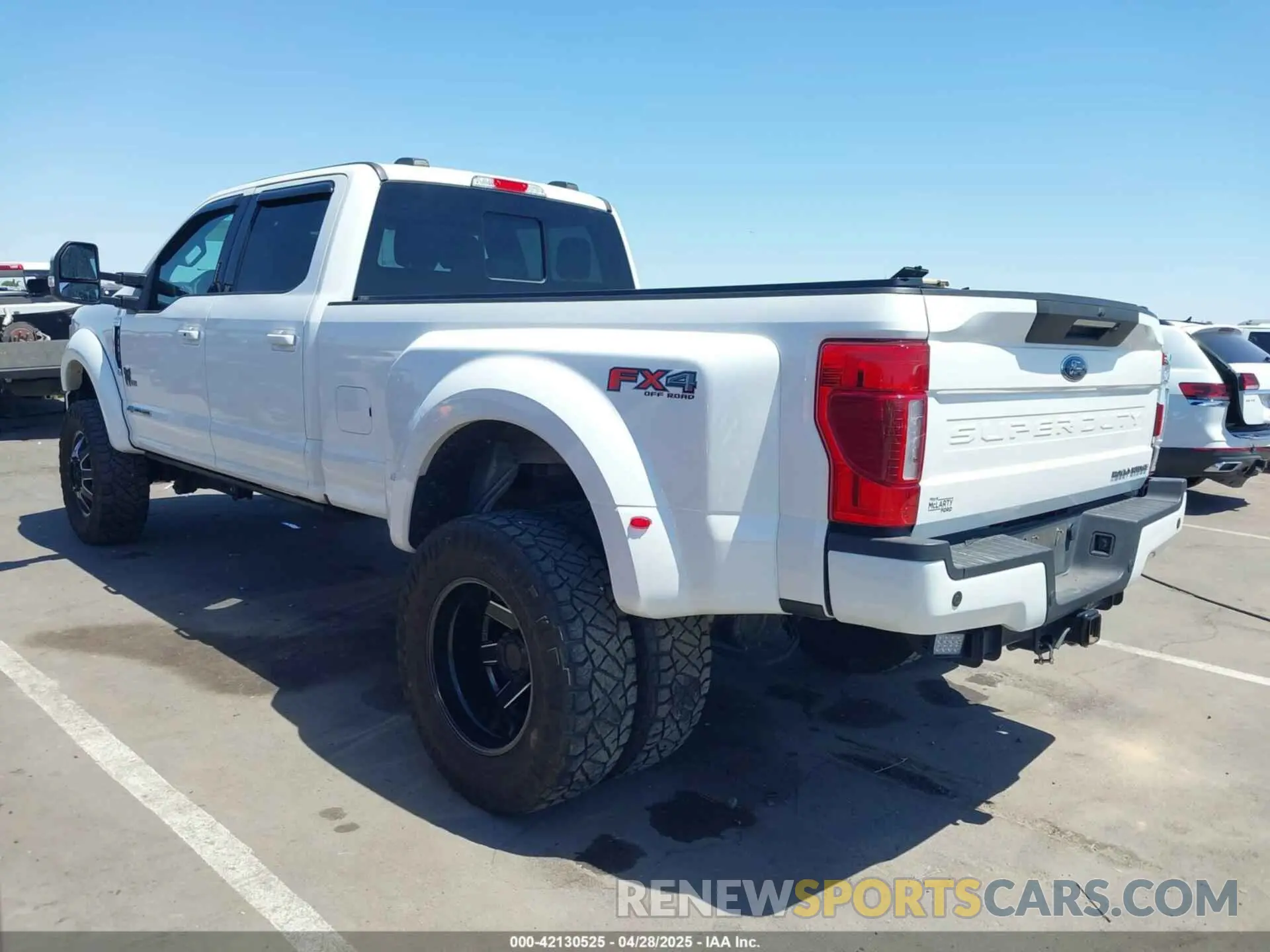 3 Фотография поврежденного автомобиля 1FT8W3DT2MED11140 FORD F-350 2021