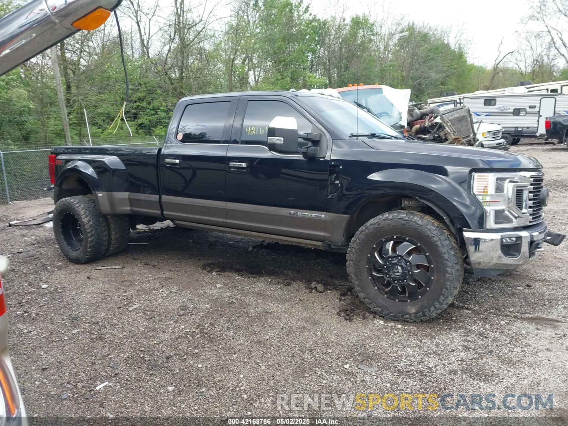 13 Photograph of a damaged car 1FT8W3DT4MEC25568 FORD F-350 2021