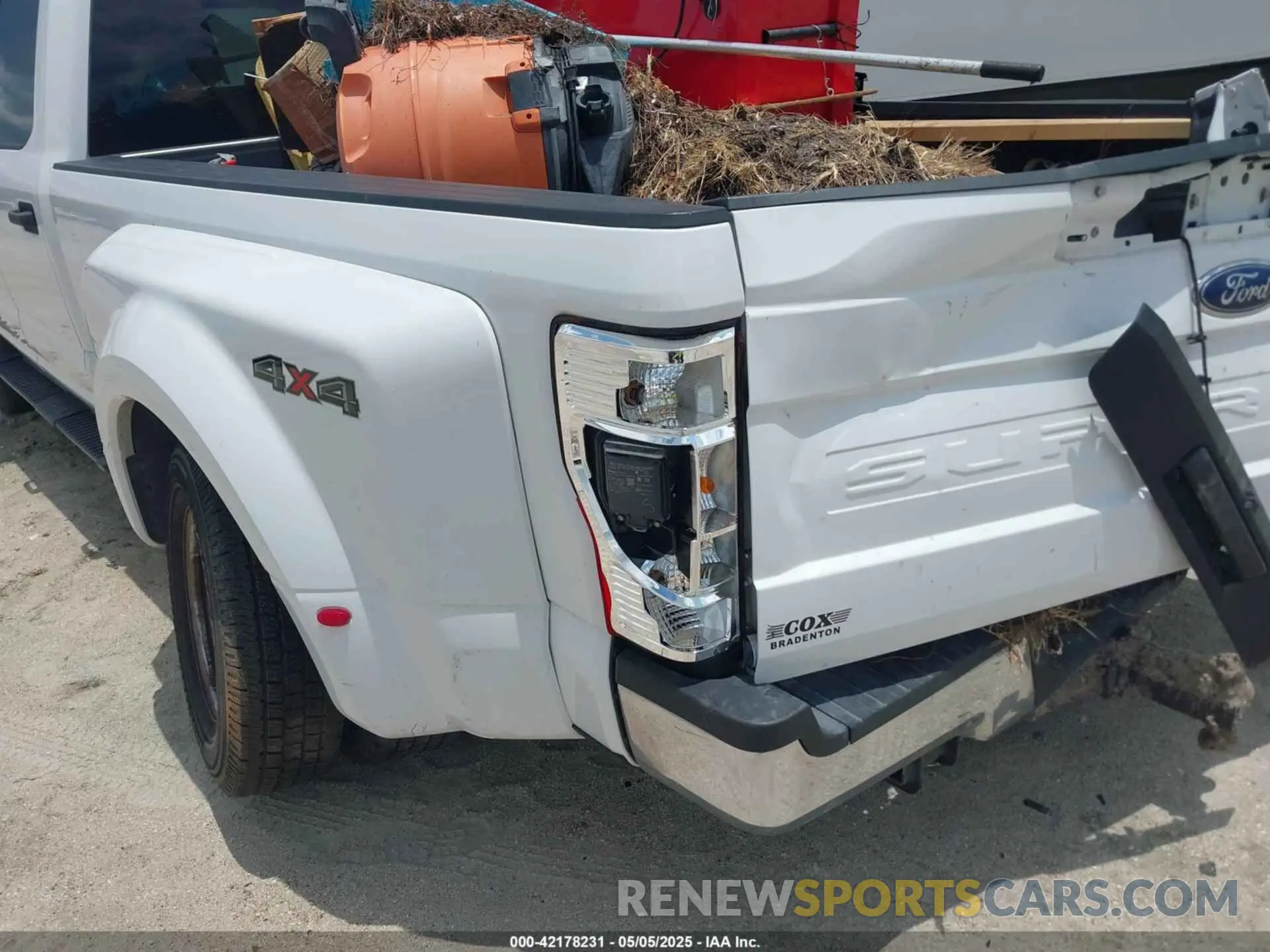 19 Фотография поврежденного автомобиля 1FT8W3DT5MED03260 FORD F-350 2021