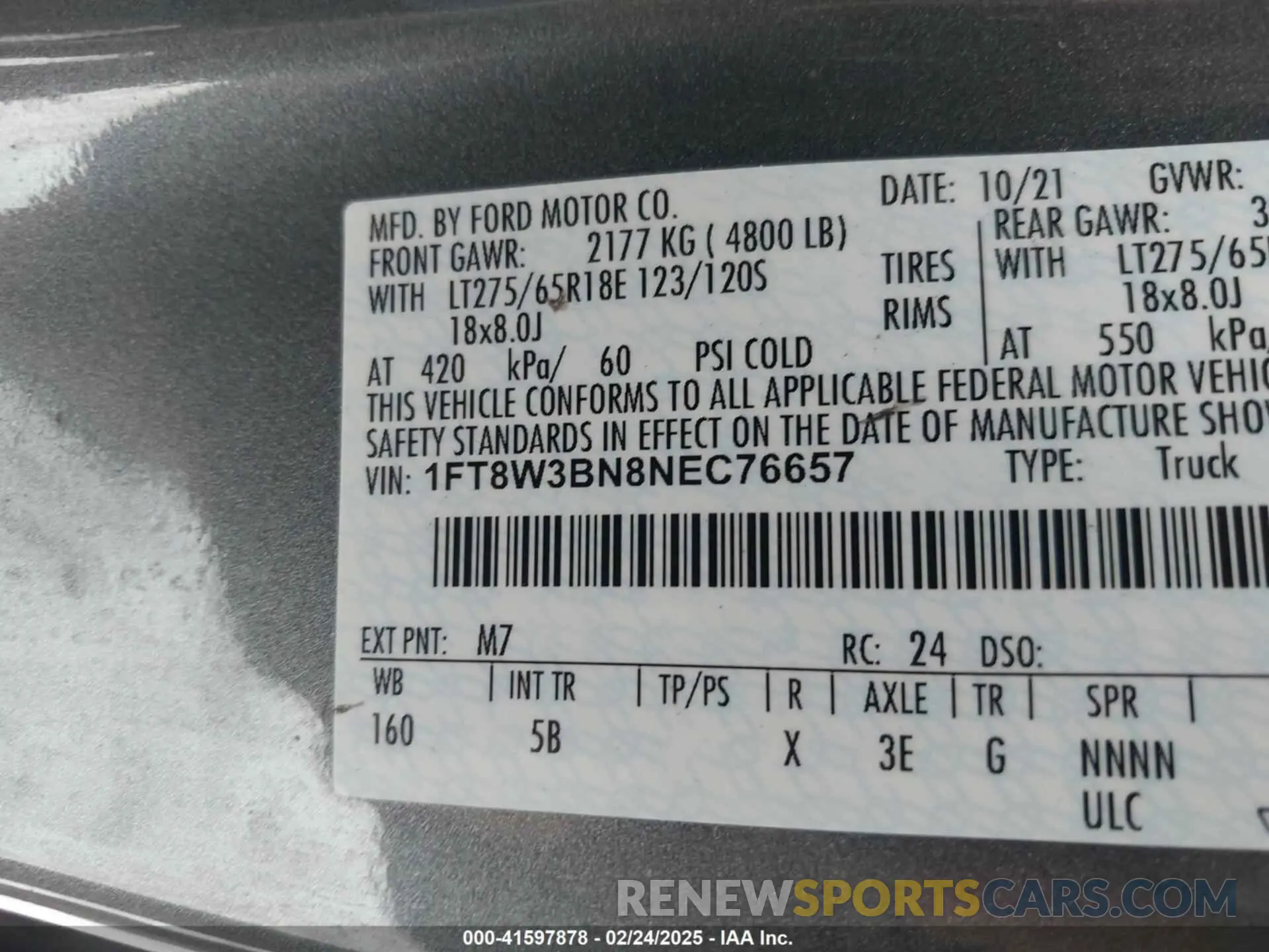 9 Photograph of a damaged car 1FT8W3BN8NEC76657 FORD F-350 2022