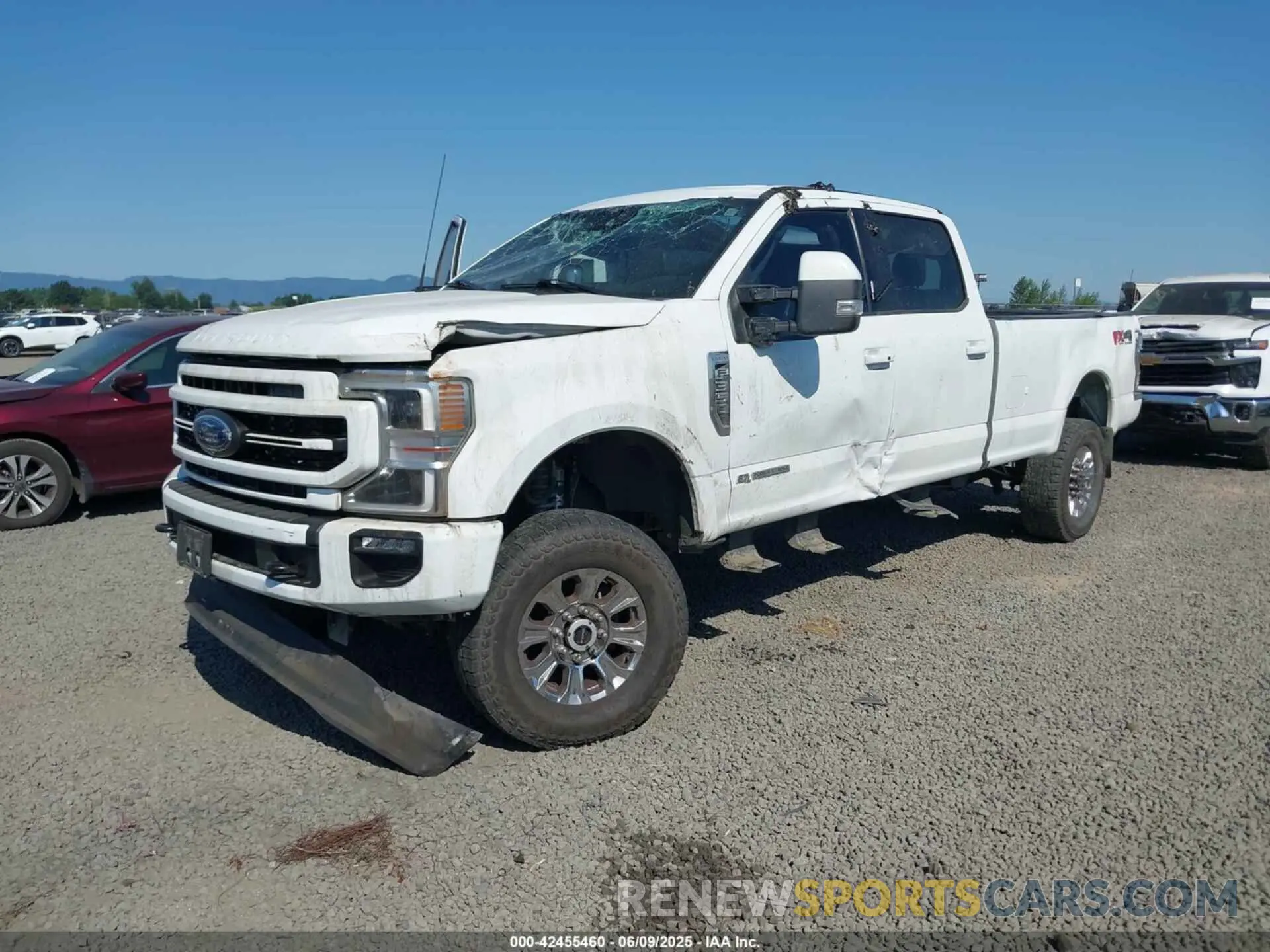 2 Photograph of a damaged car 1FT8W3BT1NEF84672 FORD F-350 2022