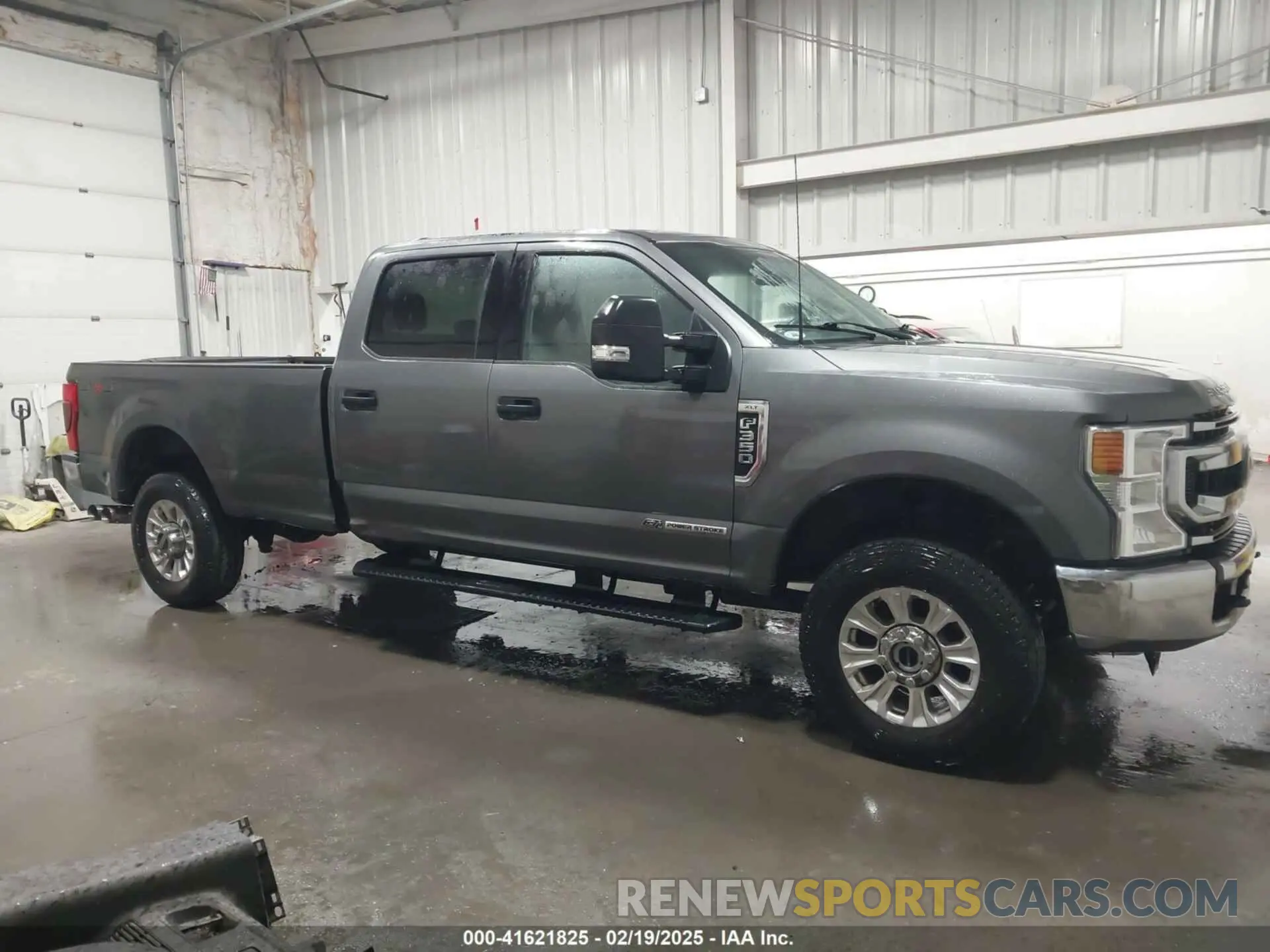 13 Фотография поврежденного автомобиля 1FT8W3BTXNEG27034 FORD F-350 2022