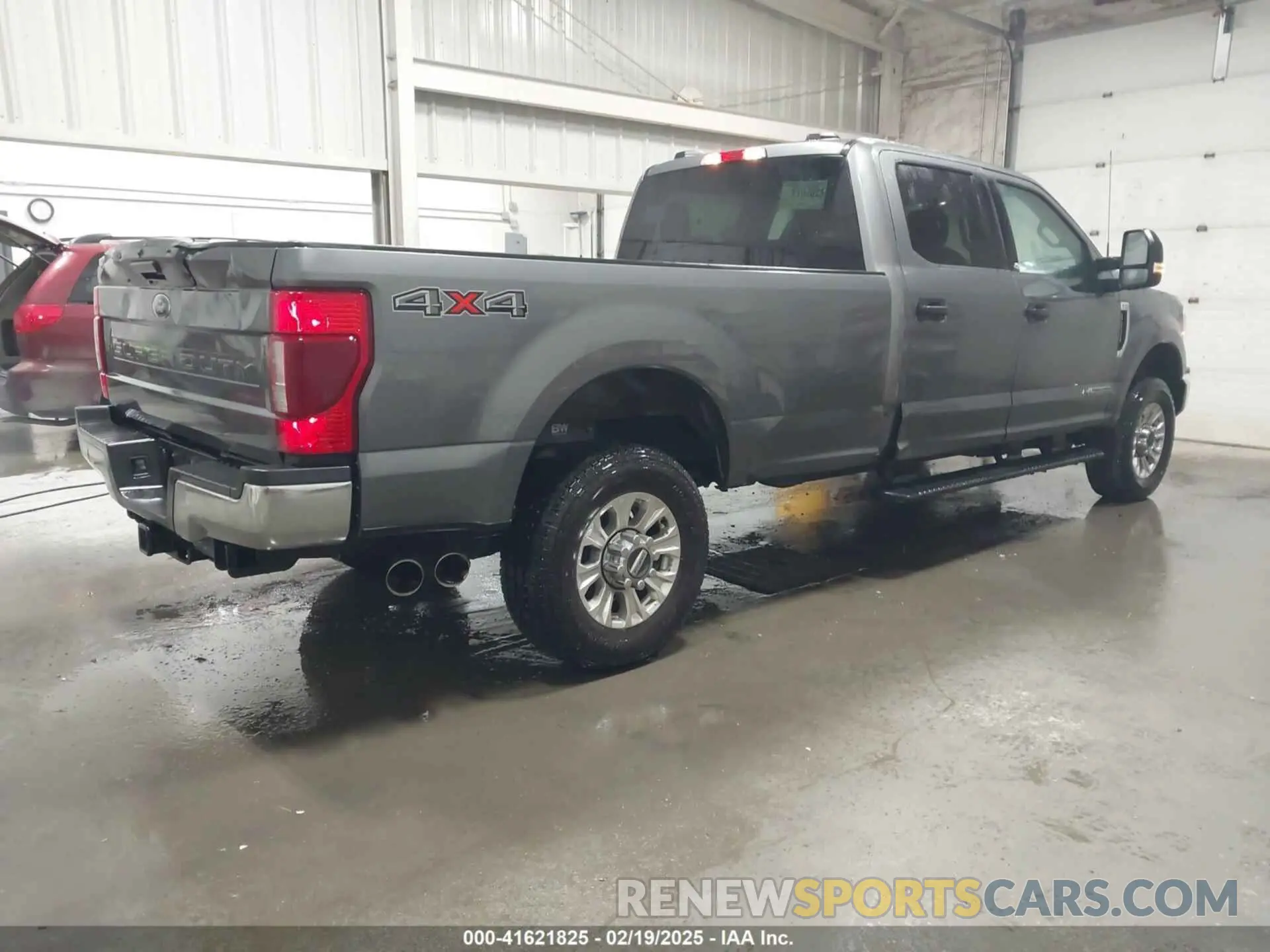 4 Фотография поврежденного автомобиля 1FT8W3BTXNEG27034 FORD F-350 2022