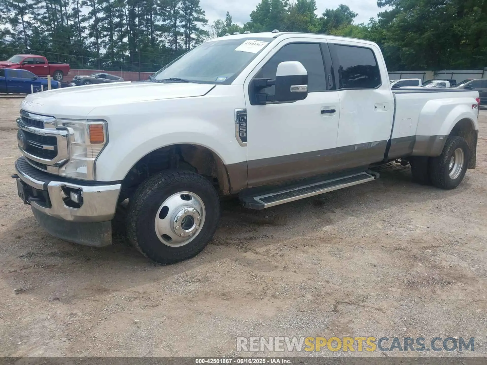 2 Фотография поврежденного автомобиля 1FT8W3DN0NEE76400 FORD F-350 2022