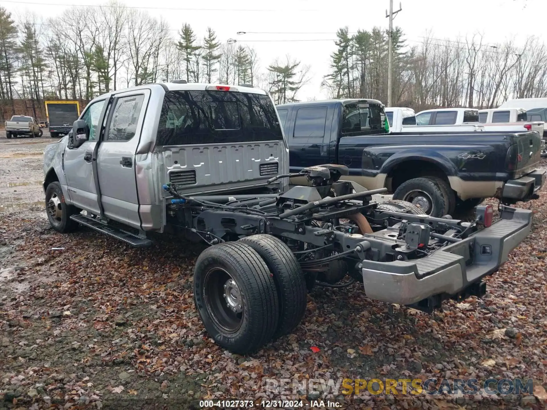 3 Фотография поврежденного автомобиля 1FT8W3DT1NEG22785 FORD F-350 2022