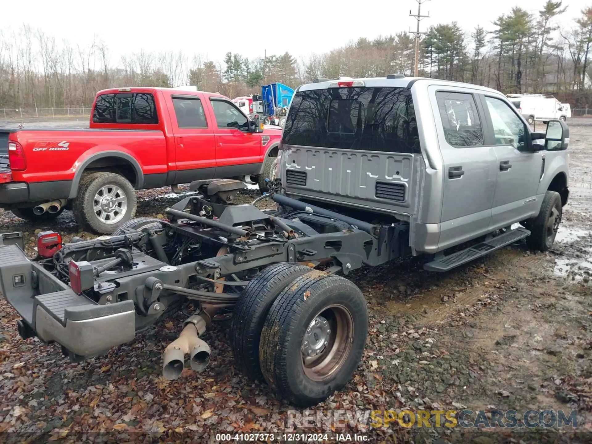 4 Фотография поврежденного автомобиля 1FT8W3DT1NEG22785 FORD F-350 2022