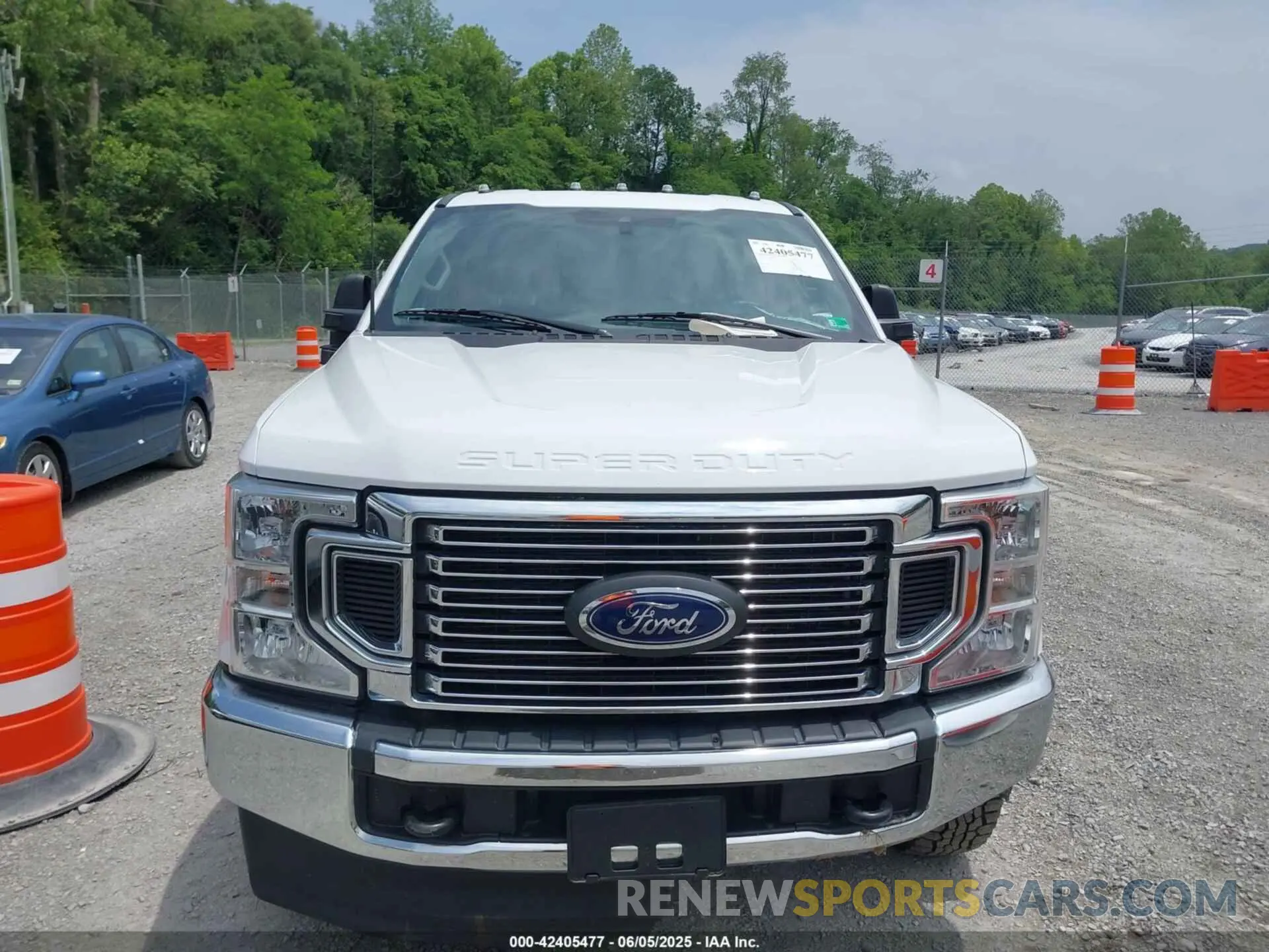 12 Photograph of a damaged car 1FT8W3DT4NEG27401 FORD F-350 2022
