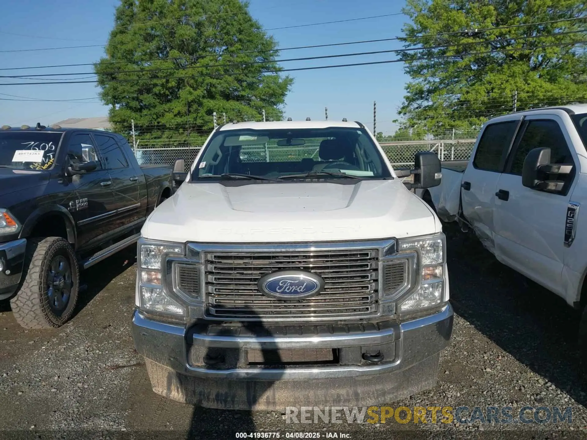 11 Photograph of a damaged car 1FT8W3DT5NEC43353 FORD F-350 2022