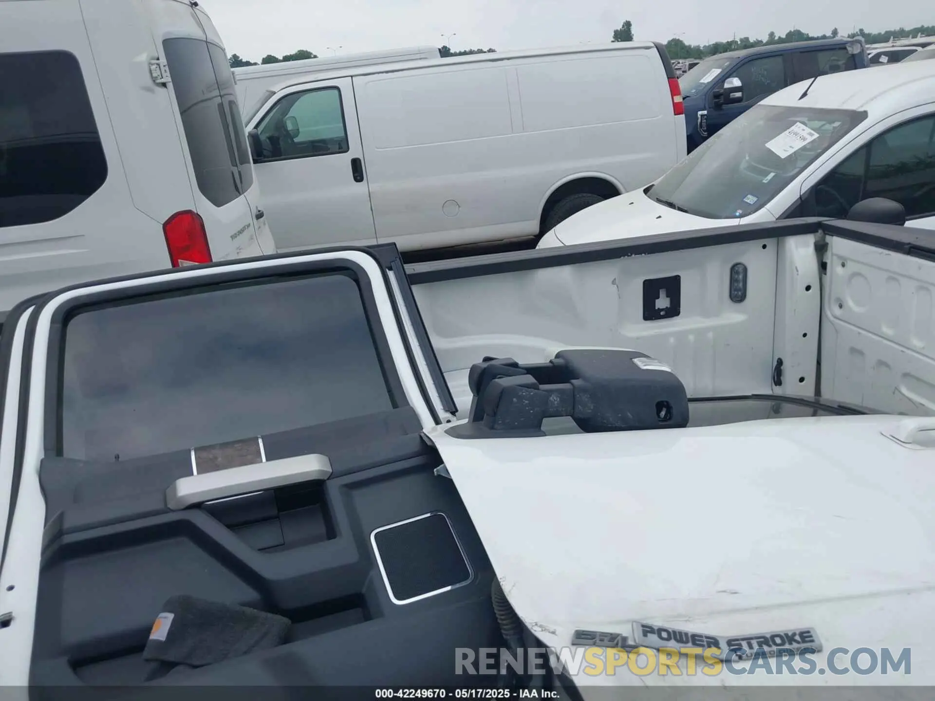 12 Photograph of a damaged car 1FT8W3DT7NEG33242 FORD F-350 2022