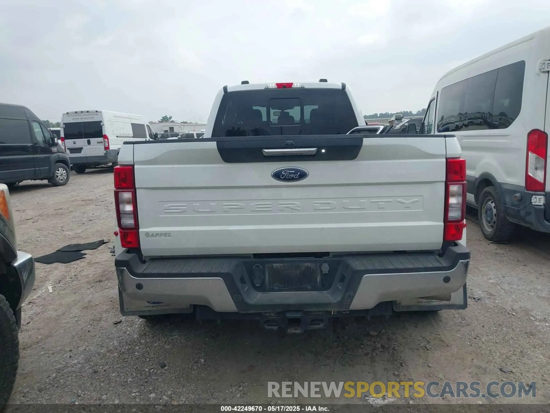 16 Photograph of a damaged car 1FT8W3DT7NEG33242 FORD F-350 2022
