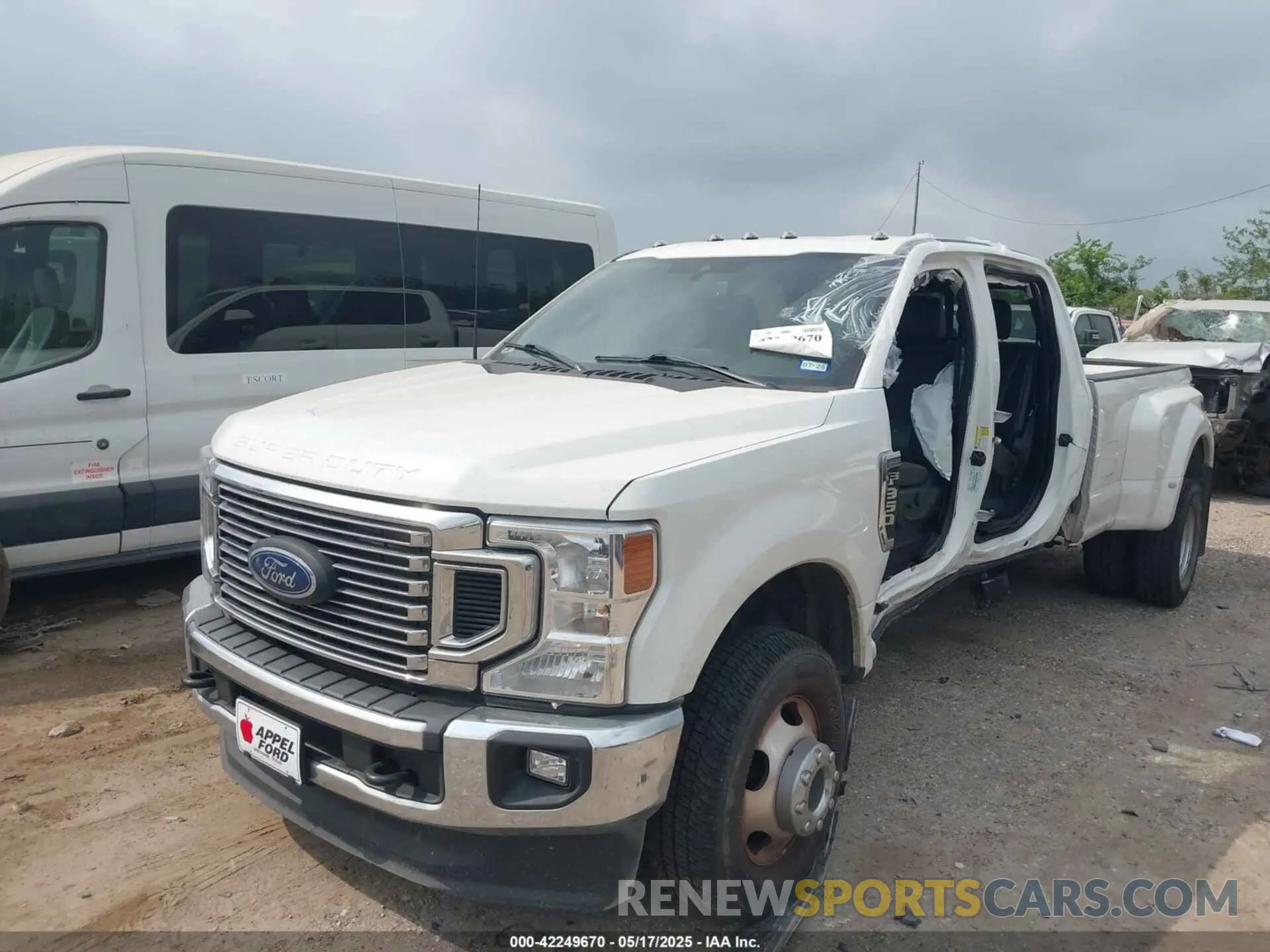 2 Photograph of a damaged car 1FT8W3DT7NEG33242 FORD F-350 2022