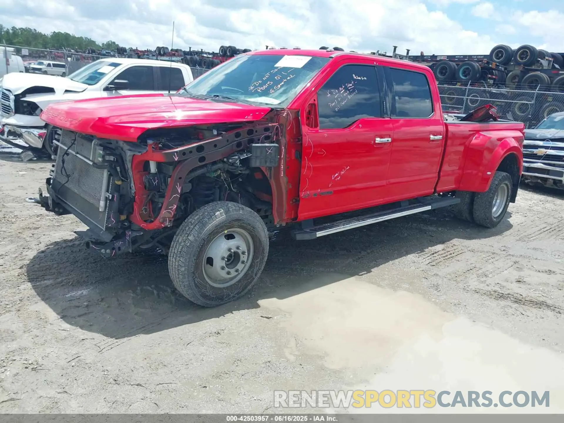 2 Photograph of a damaged car 1FT8W3DT8NEE75459 FORD F-350 2022