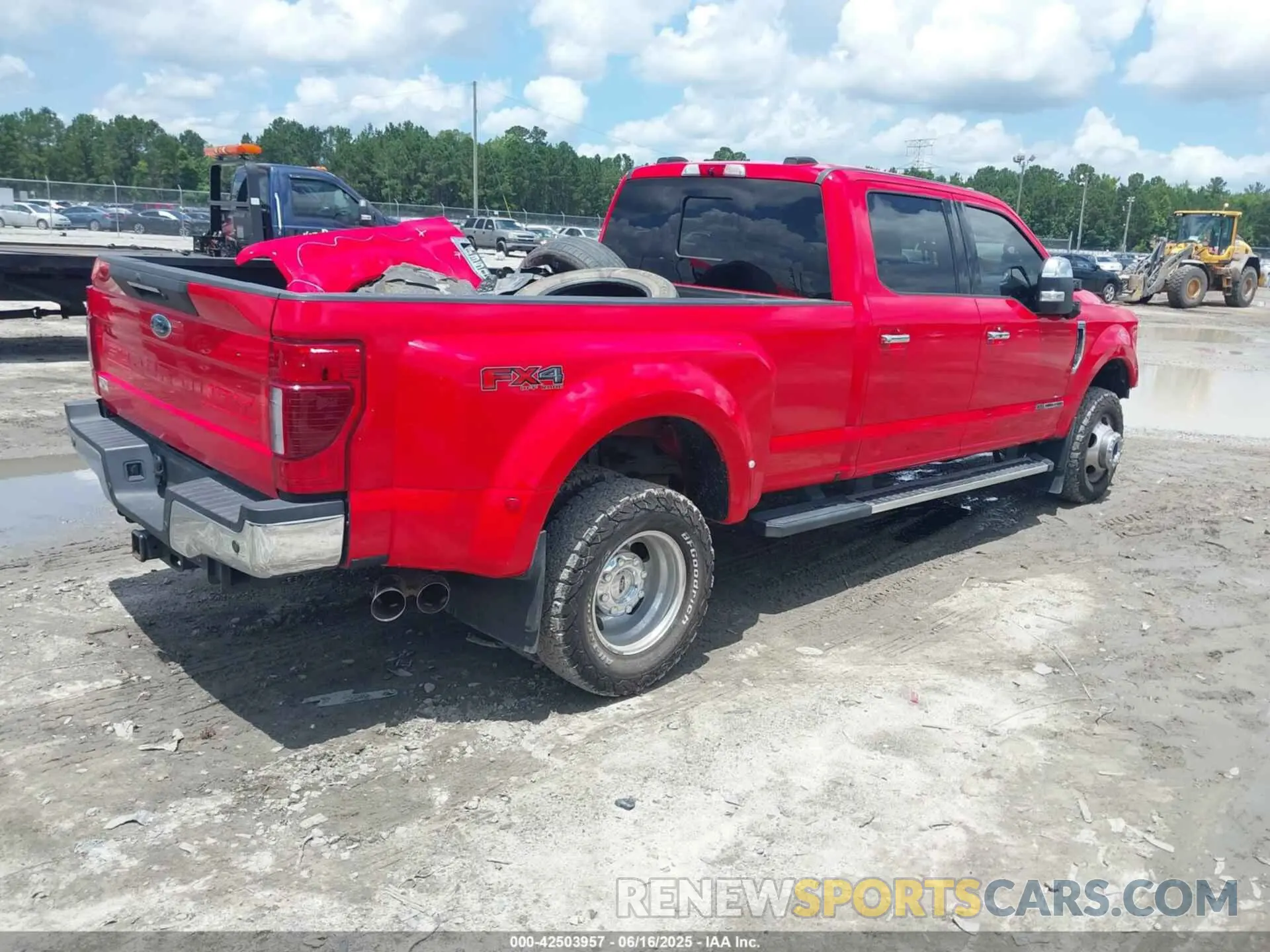 4 Photograph of a damaged car 1FT8W3DT8NEE75459 FORD F-350 2022