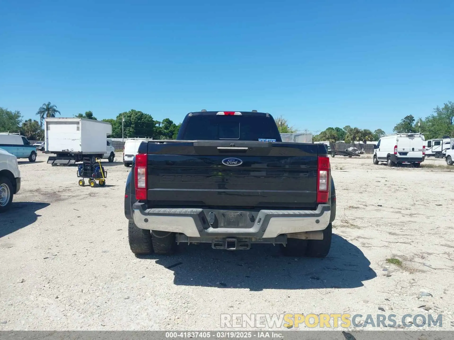 15 Фотография поврежденного автомобиля 1FT8W3DT9NEE63501 FORD F-350 2022