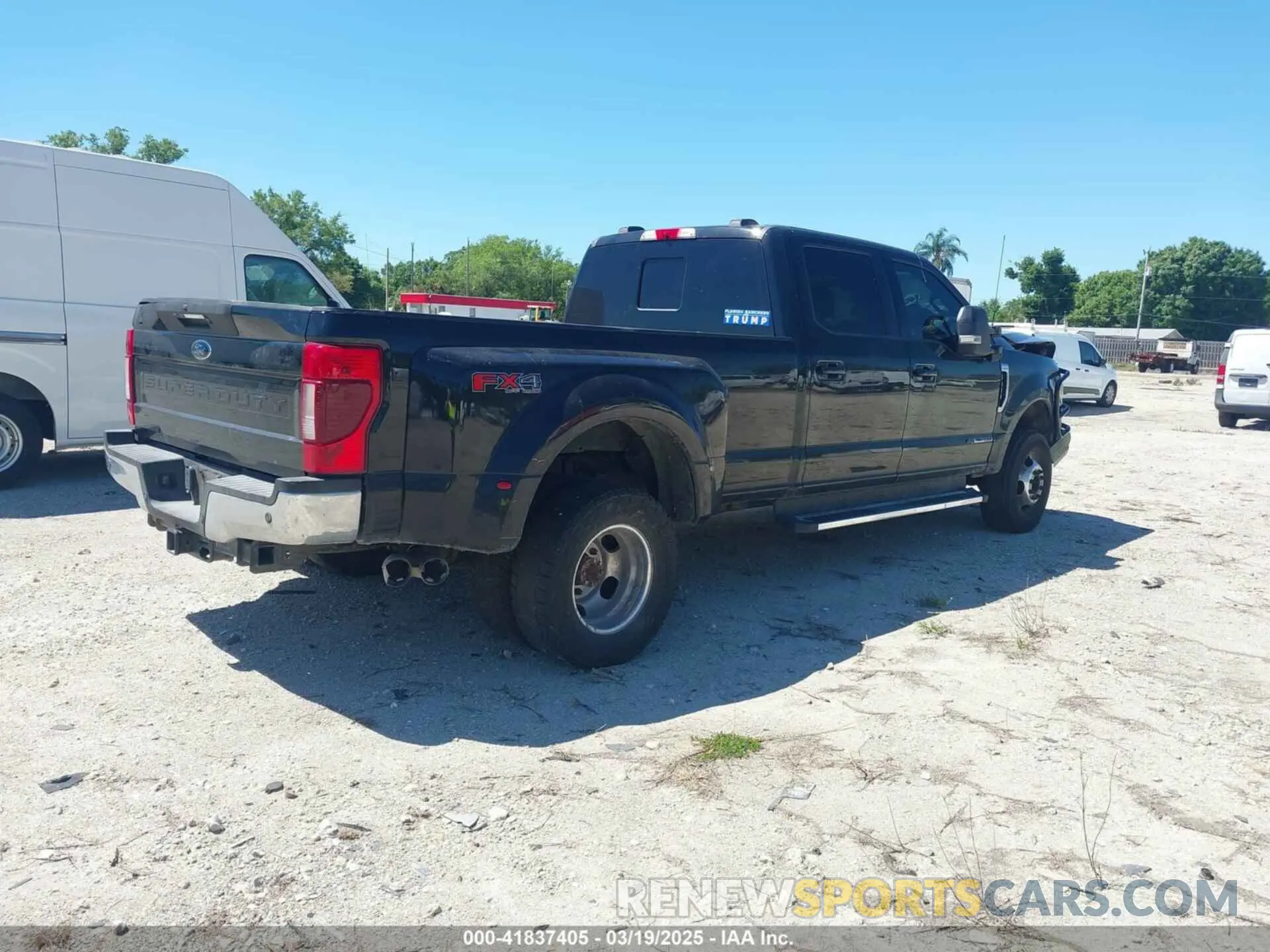 4 Фотография поврежденного автомобиля 1FT8W3DT9NEE63501 FORD F-350 2022