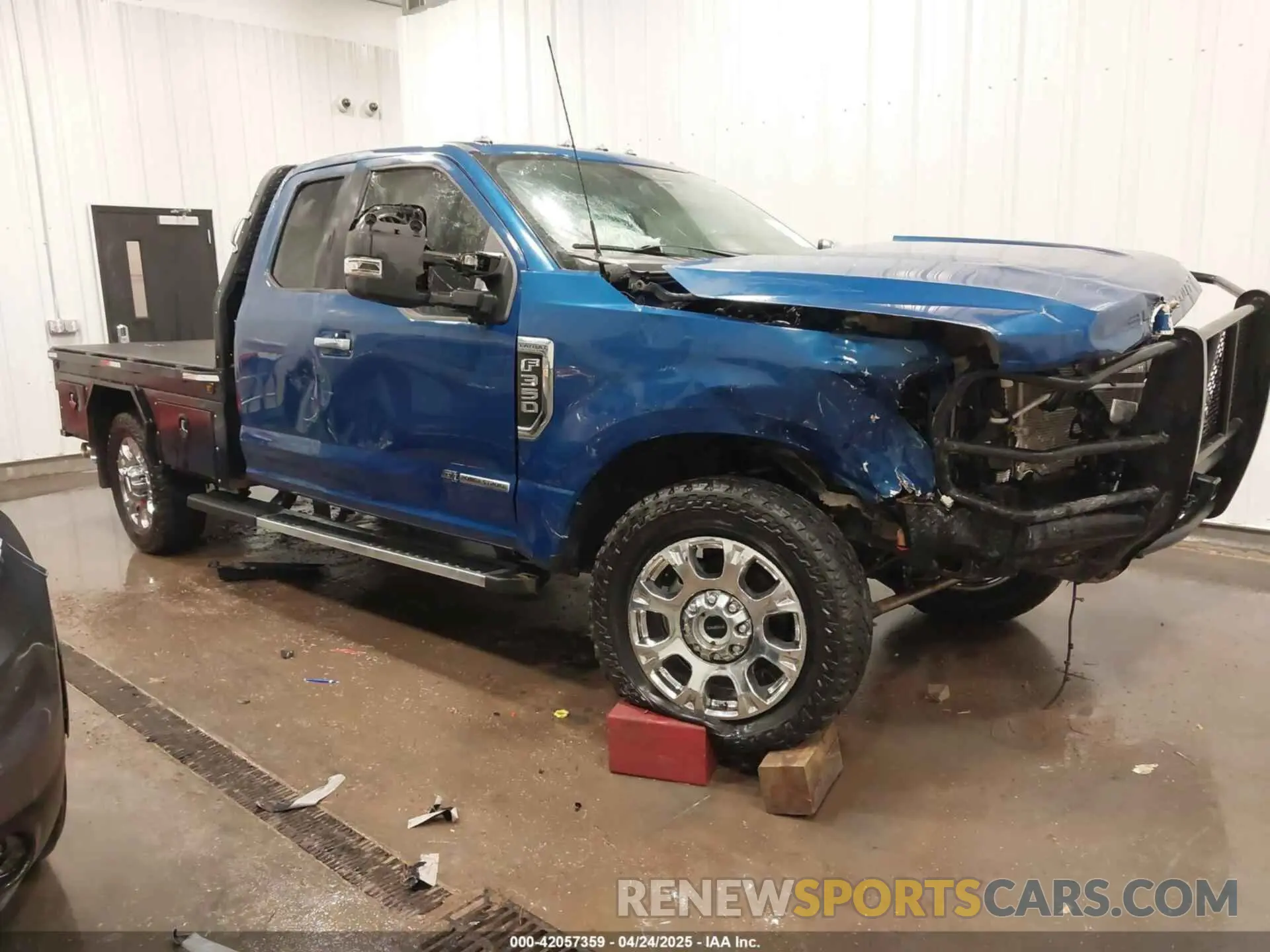 1 Photograph of a damaged car 1FT8X3BT8NEE84758 FORD F-350 2022