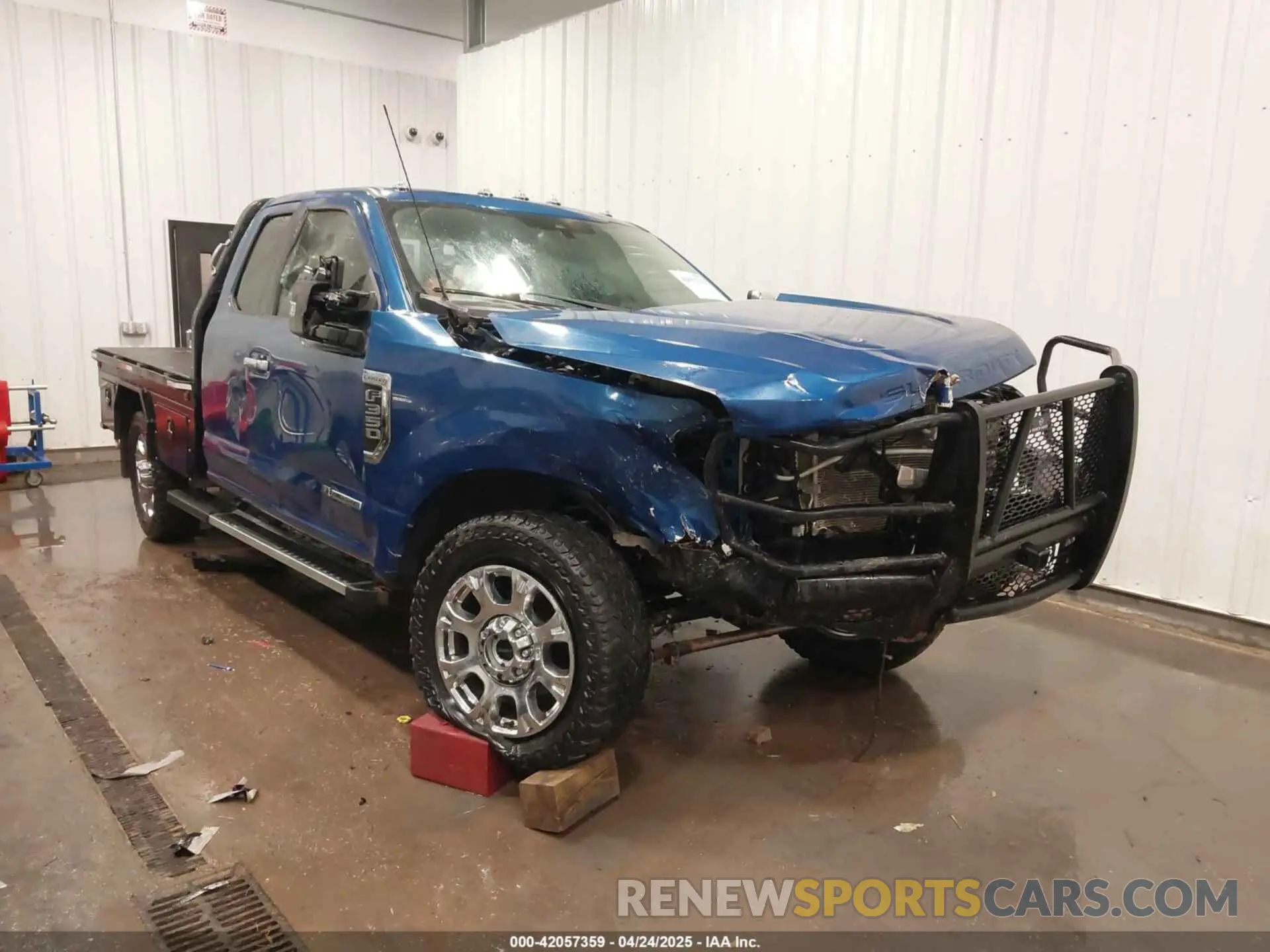 11 Photograph of a damaged car 1FT8X3BT8NEE84758 FORD F-350 2022