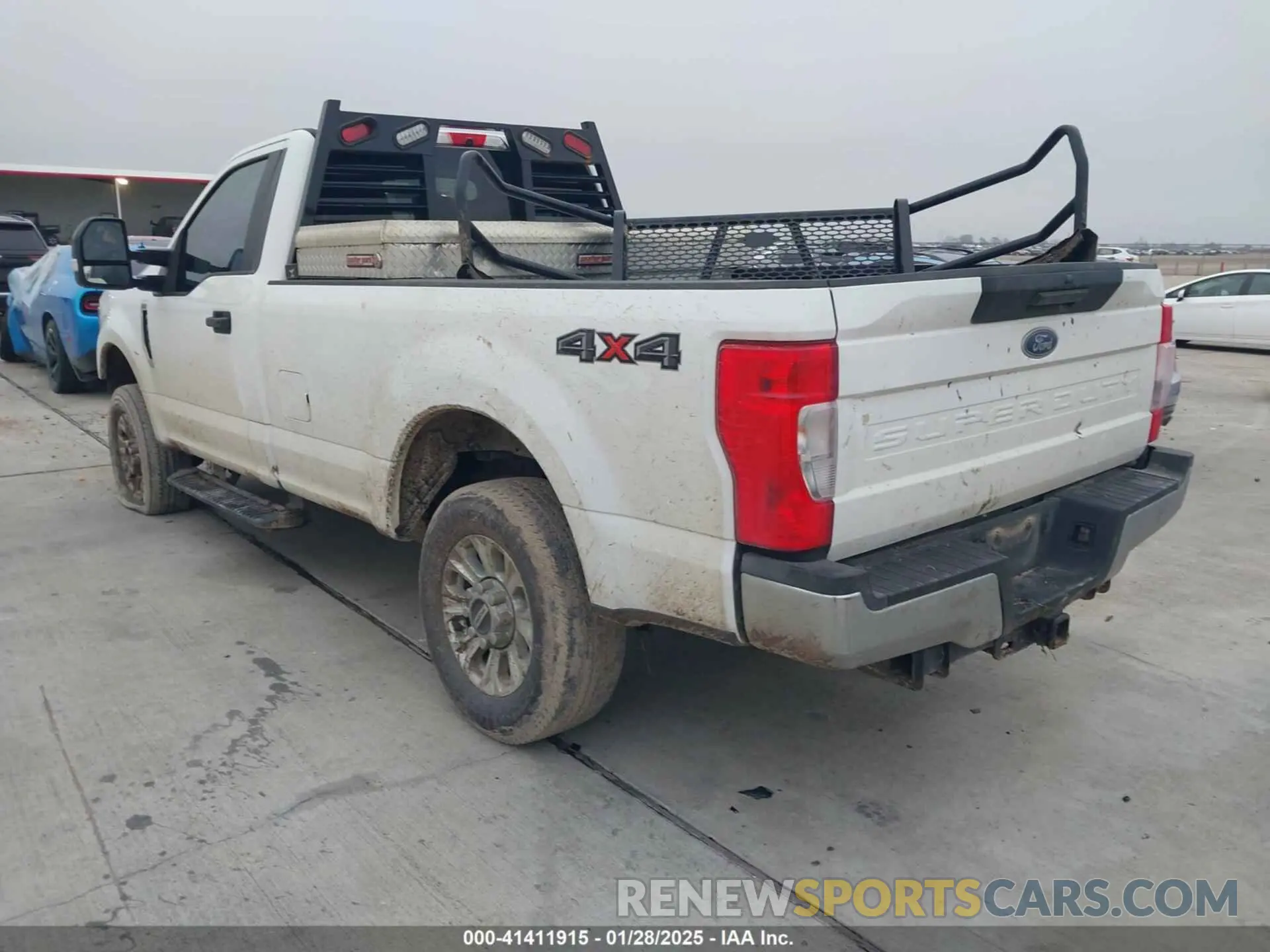 3 Фотография поврежденного автомобиля 1FTRF3B60NEG44133 FORD F-350 2022