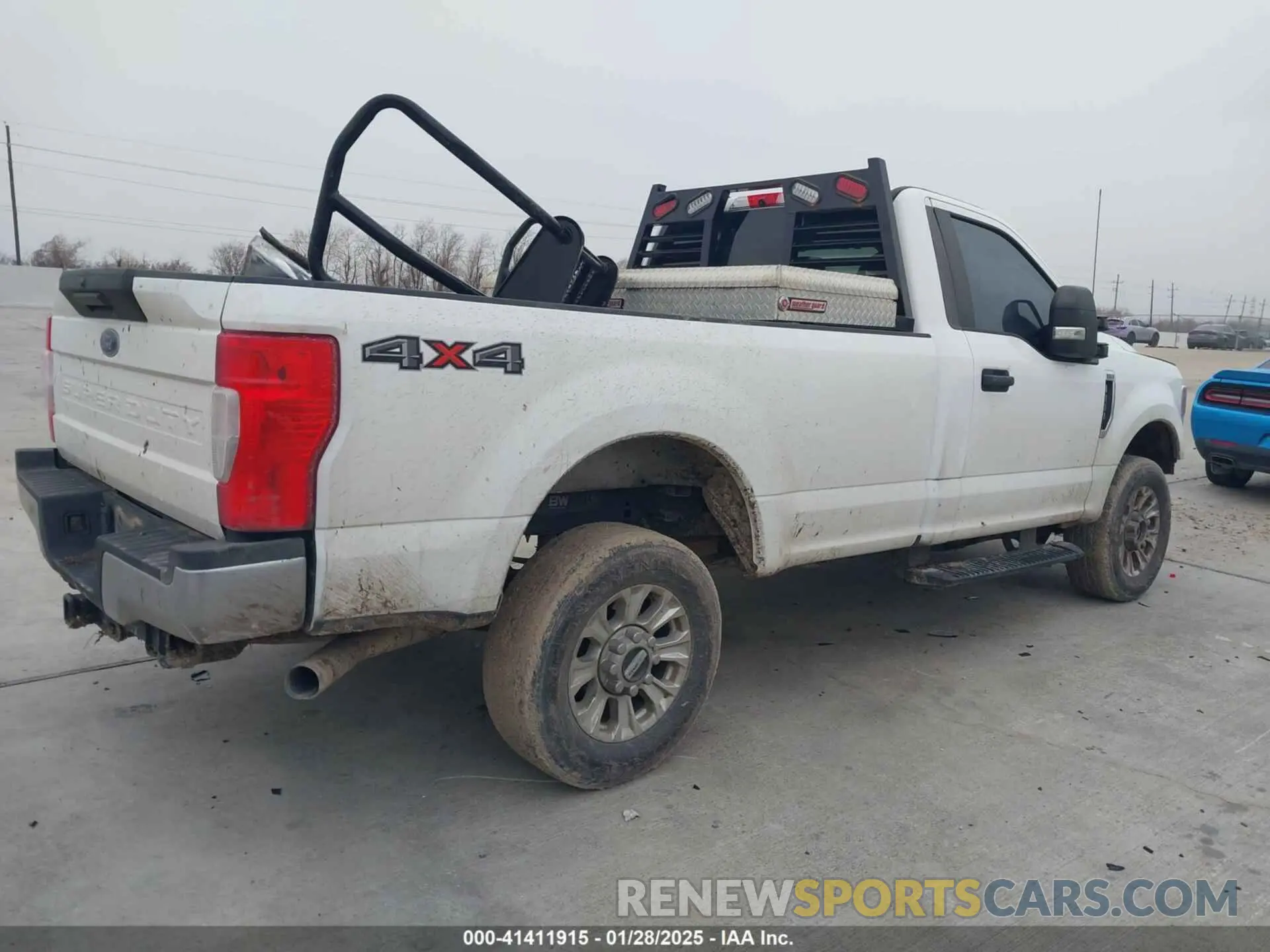4 Фотография поврежденного автомобиля 1FTRF3B60NEG44133 FORD F-350 2022