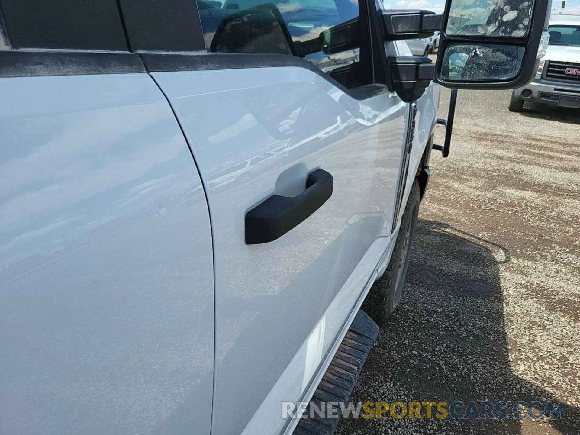 20 Photograph of a damaged car 1FT8W3BA3PEC99313 FORD F-350 2023