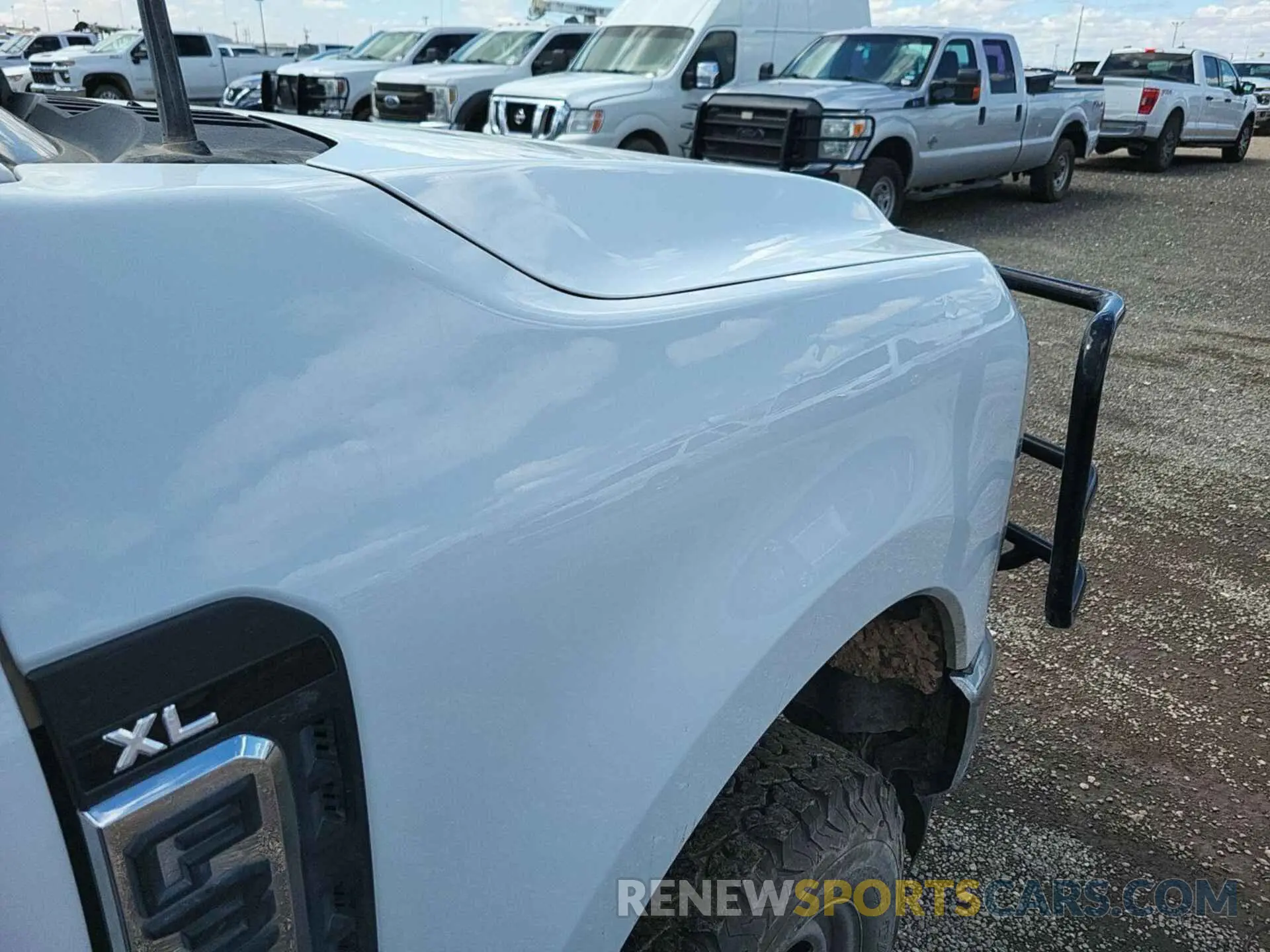 8 Photograph of a damaged car 1FT8W3BA3PEC99313 FORD F-350 2023