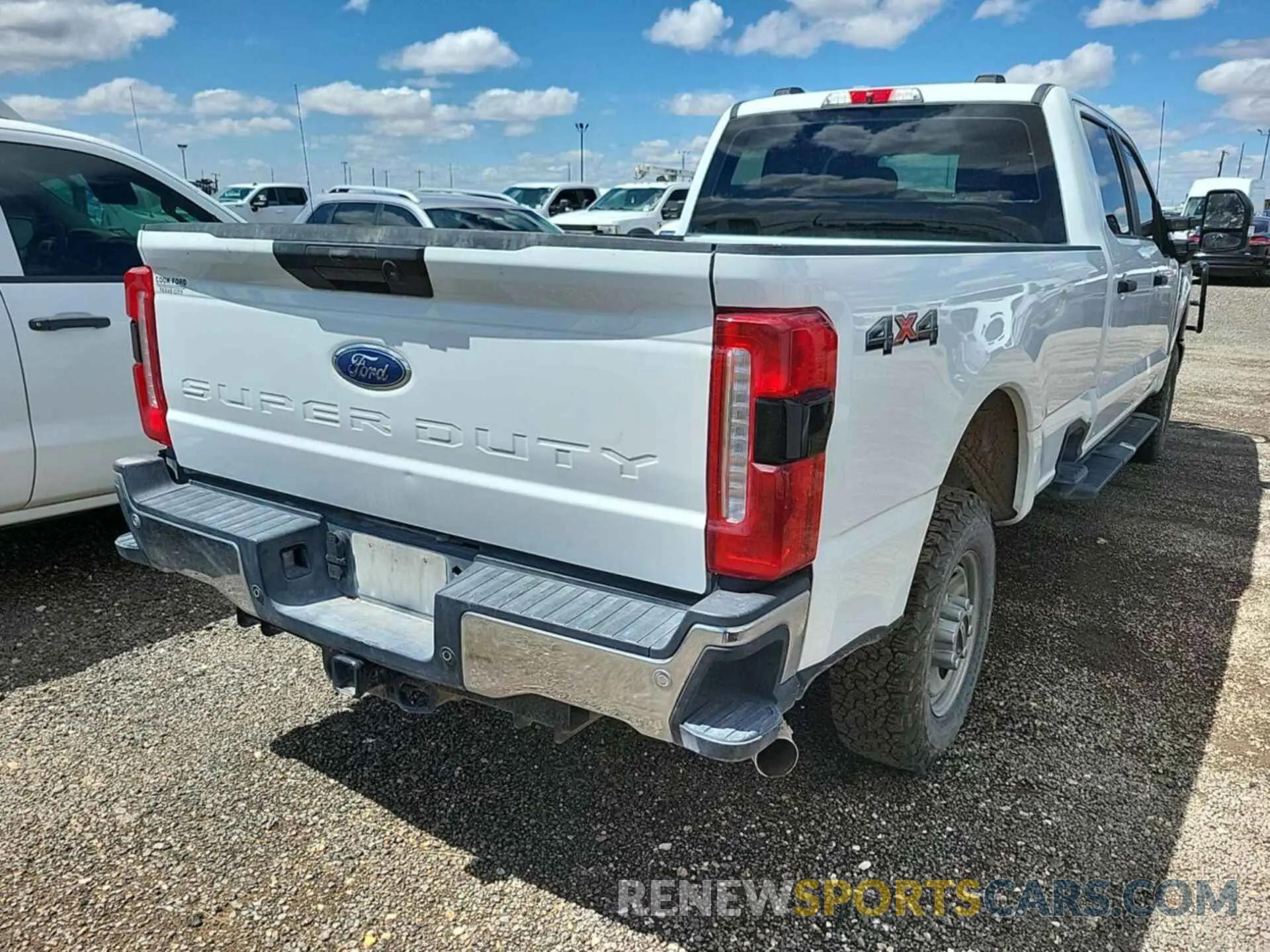 9 Photograph of a damaged car 1FT8W3BA3PEC99313 FORD F-350 2023