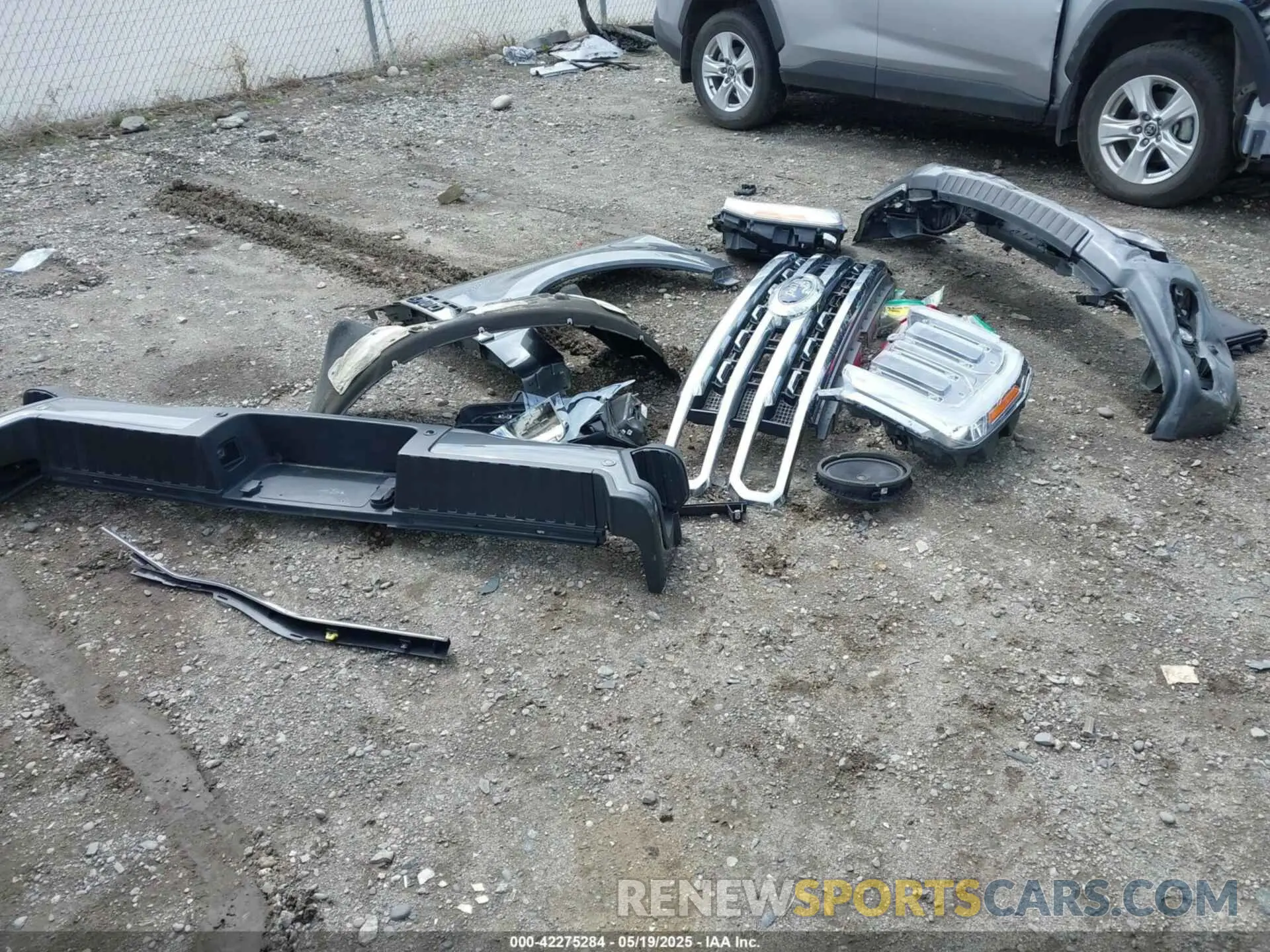 12 Photograph of a damaged car 1FT8W3BMXPED73210 FORD F-350 2023