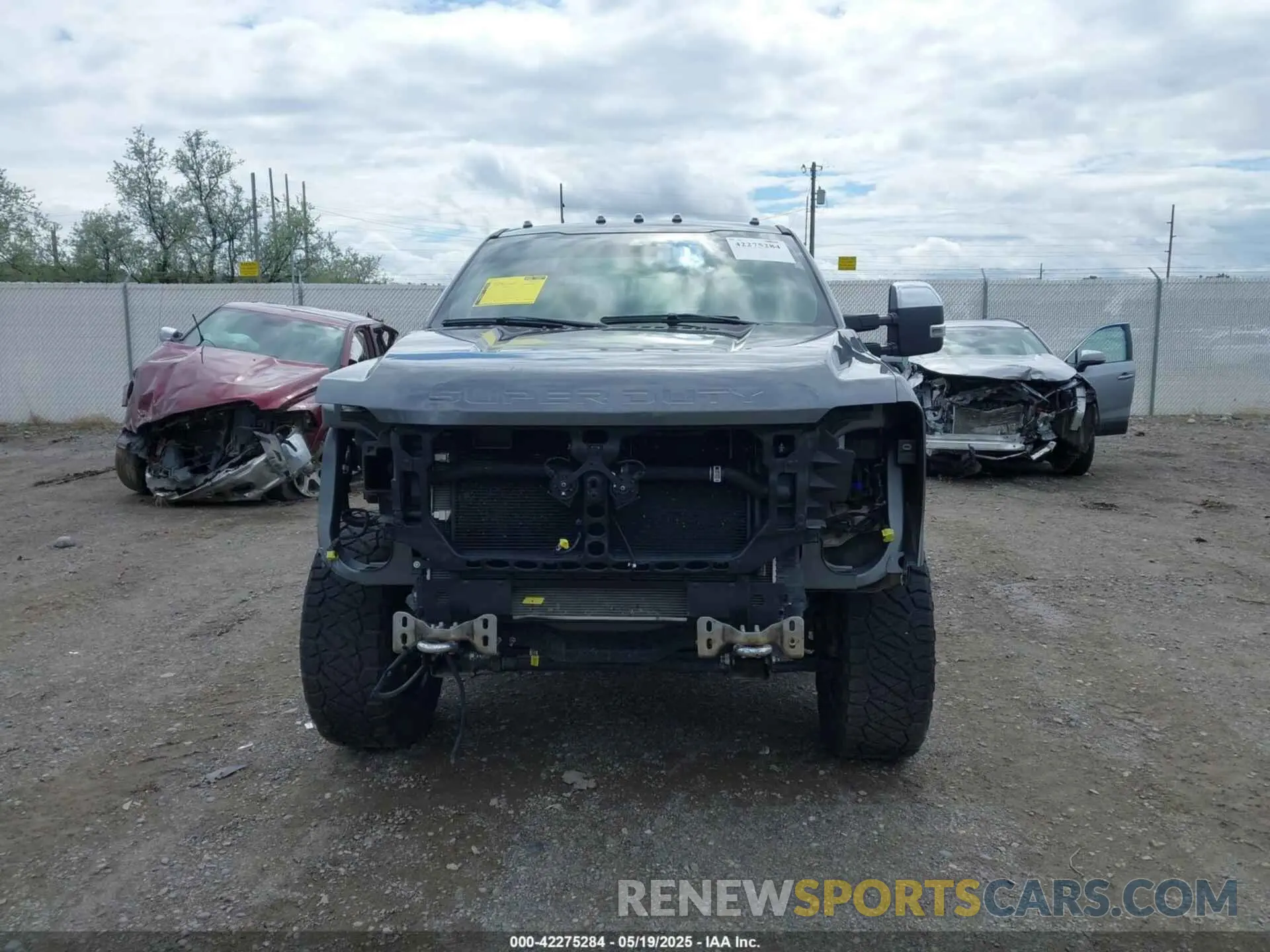 13 Photograph of a damaged car 1FT8W3BMXPED73210 FORD F-350 2023