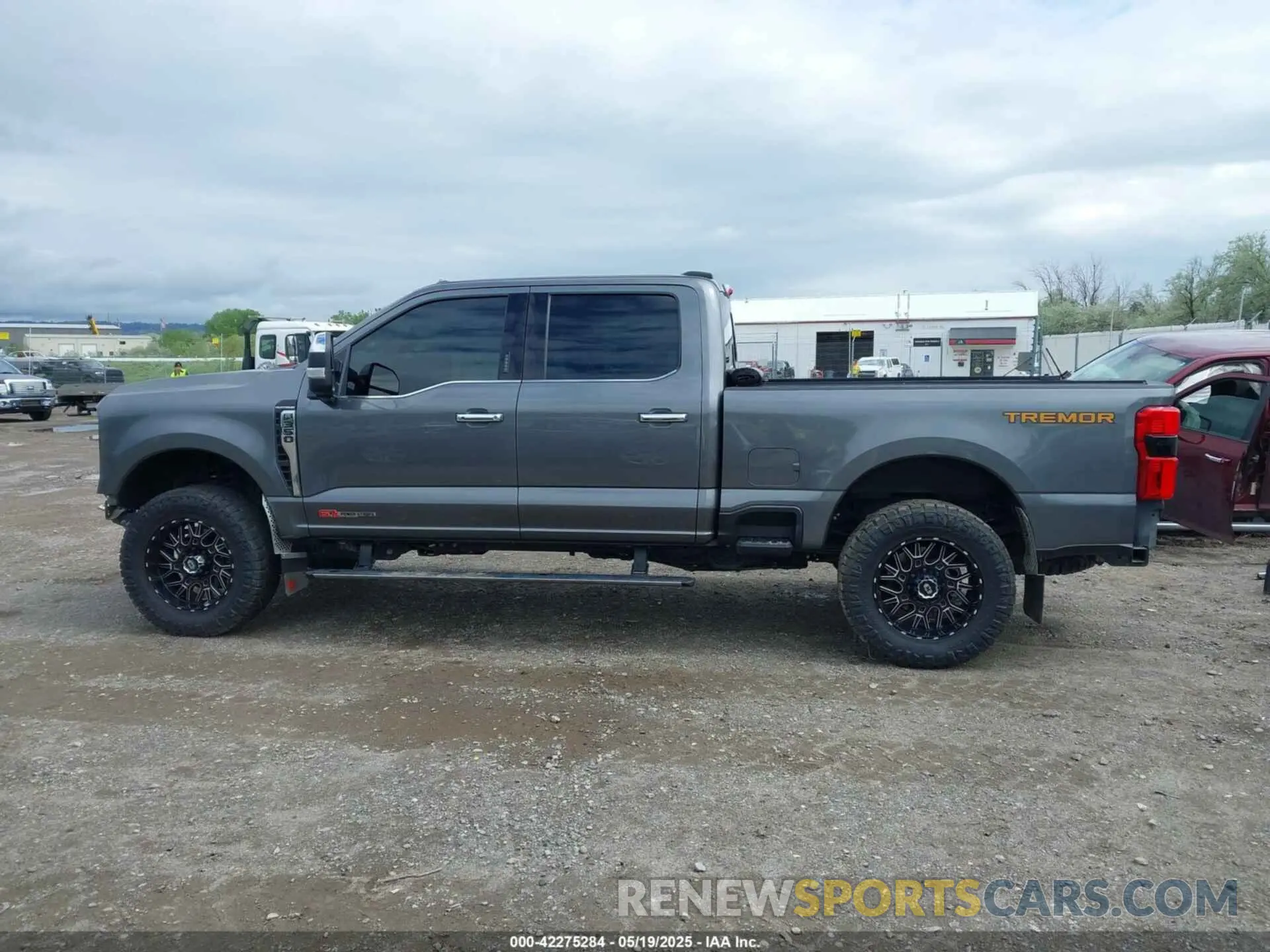 15 Photograph of a damaged car 1FT8W3BMXPED73210 FORD F-350 2023