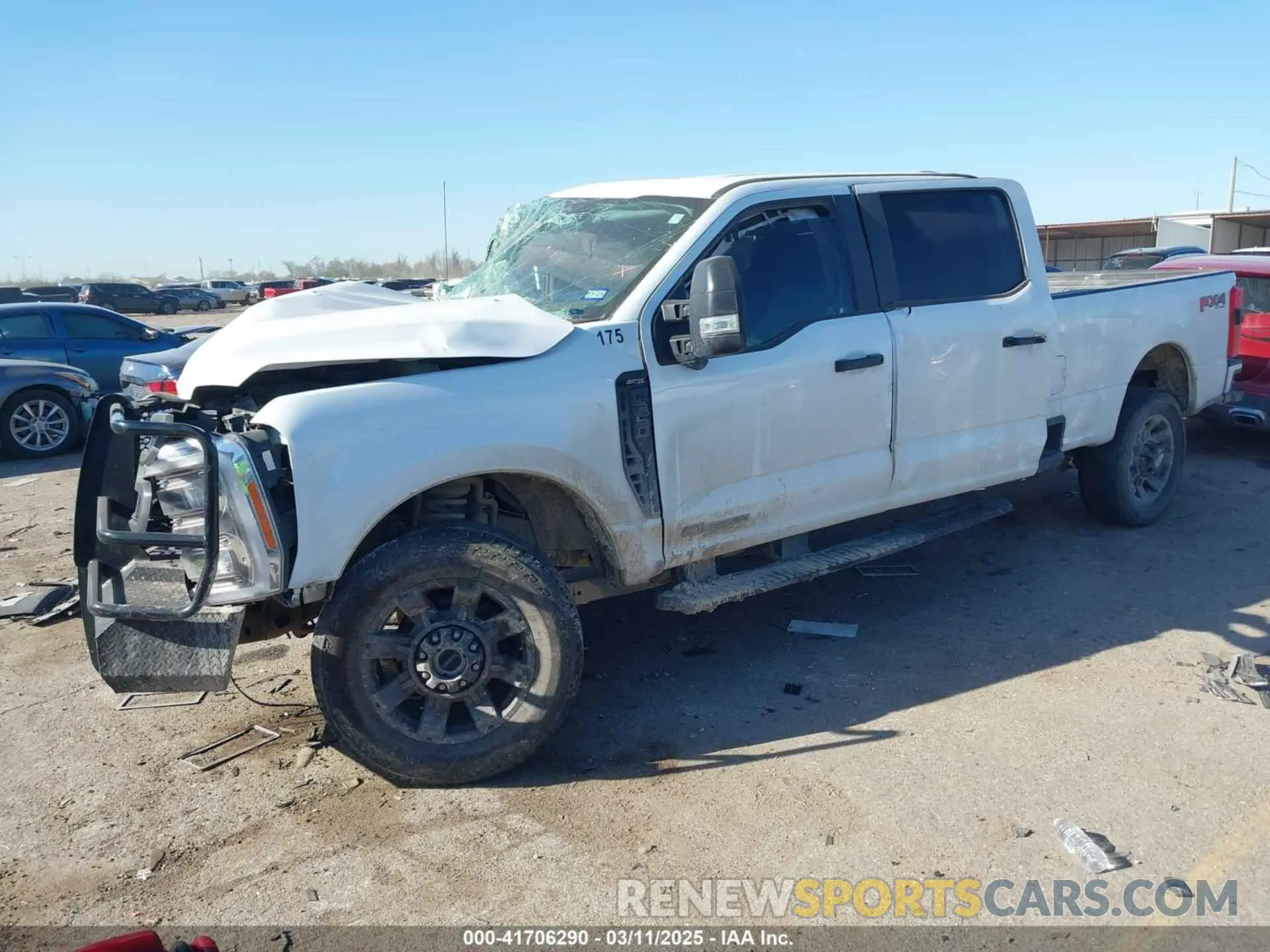 2 Фотография поврежденного автомобиля 1FT8W3BT0PED83199 FORD F-350 2023