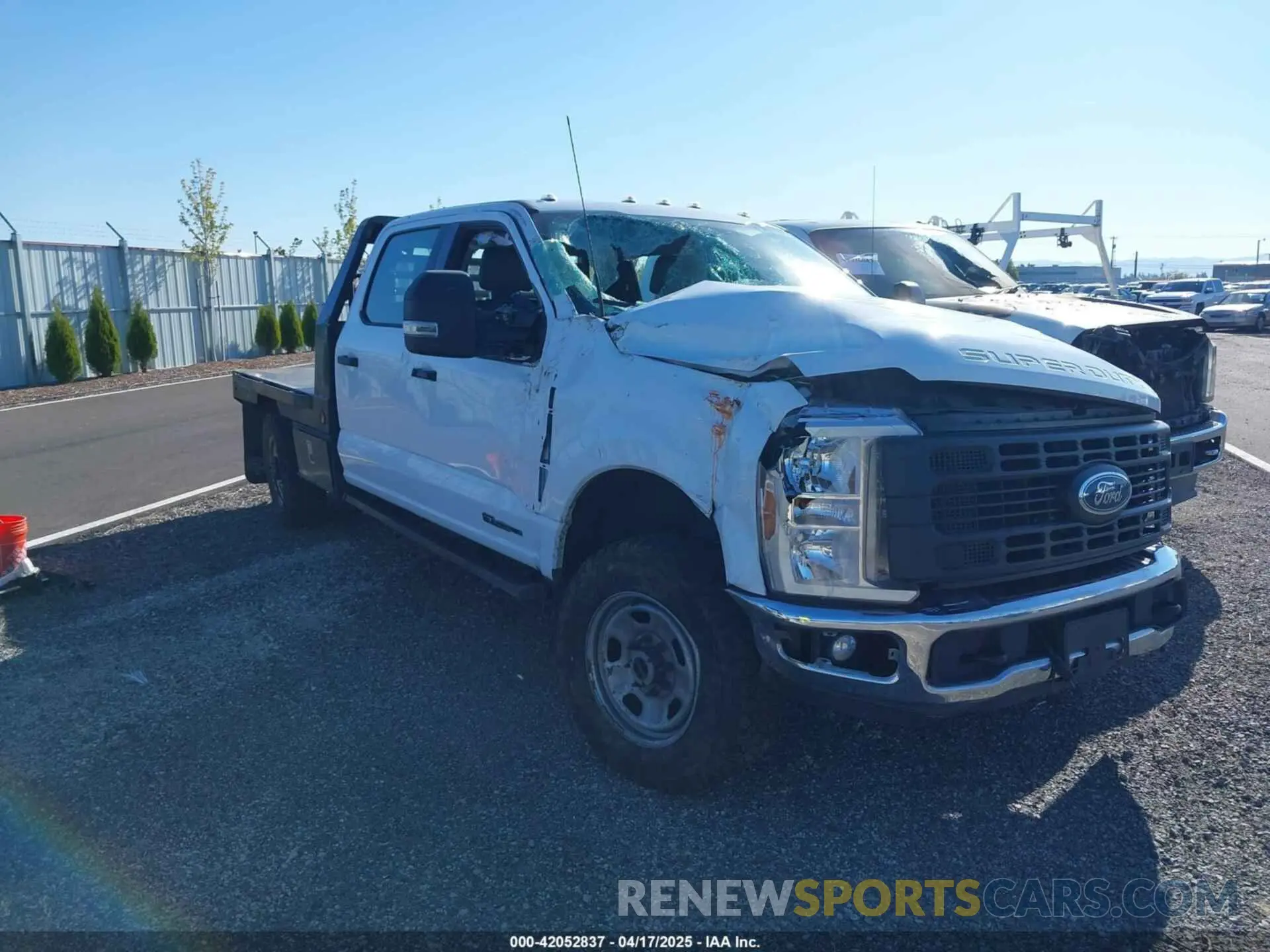 1 Фотография поврежденного автомобиля 1FT8W3BTXPED34124 FORD F-350 2023