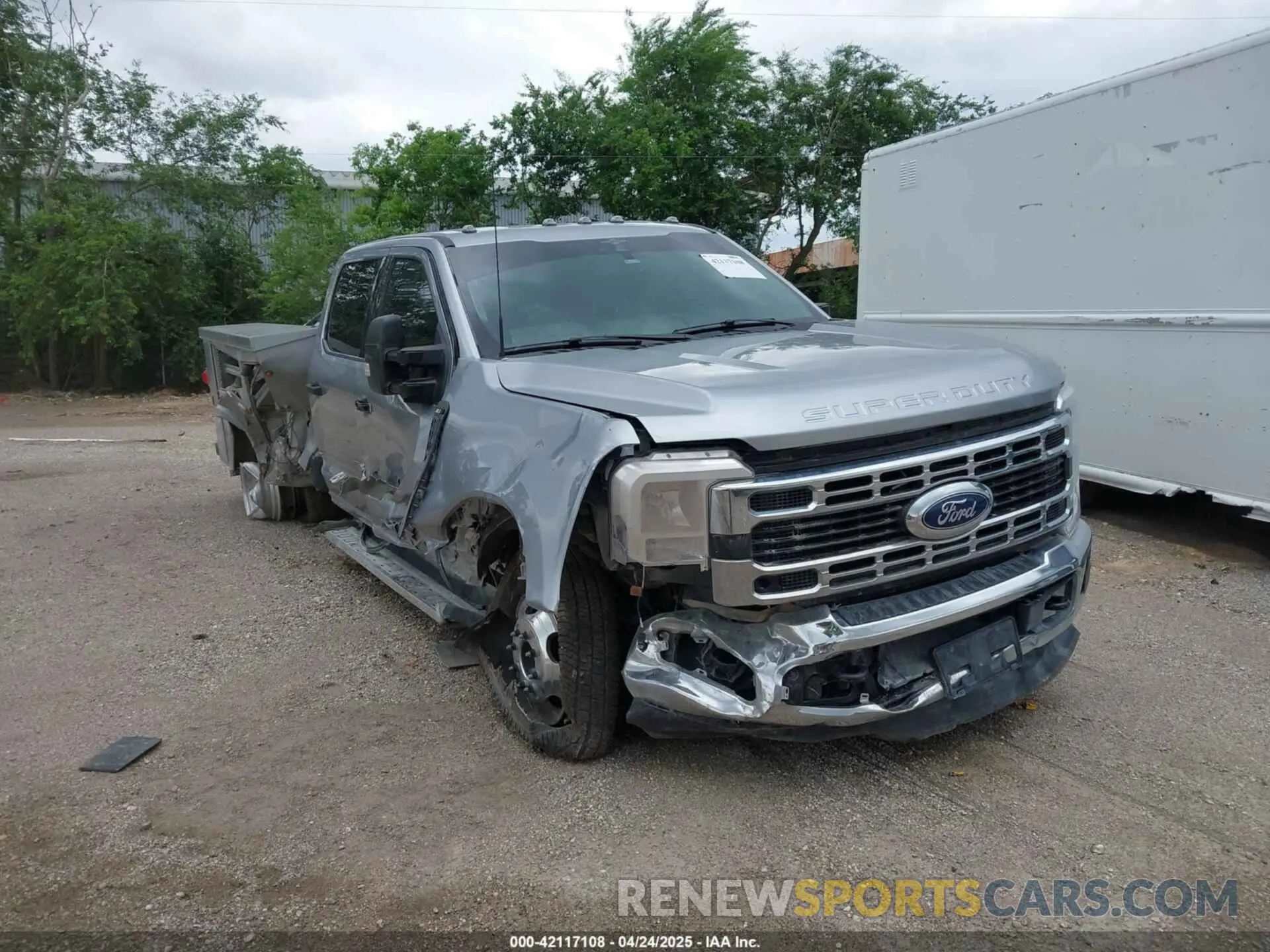 1 Фотография поврежденного автомобиля 1FT8W3DN5PEE00688 FORD F-350 2023