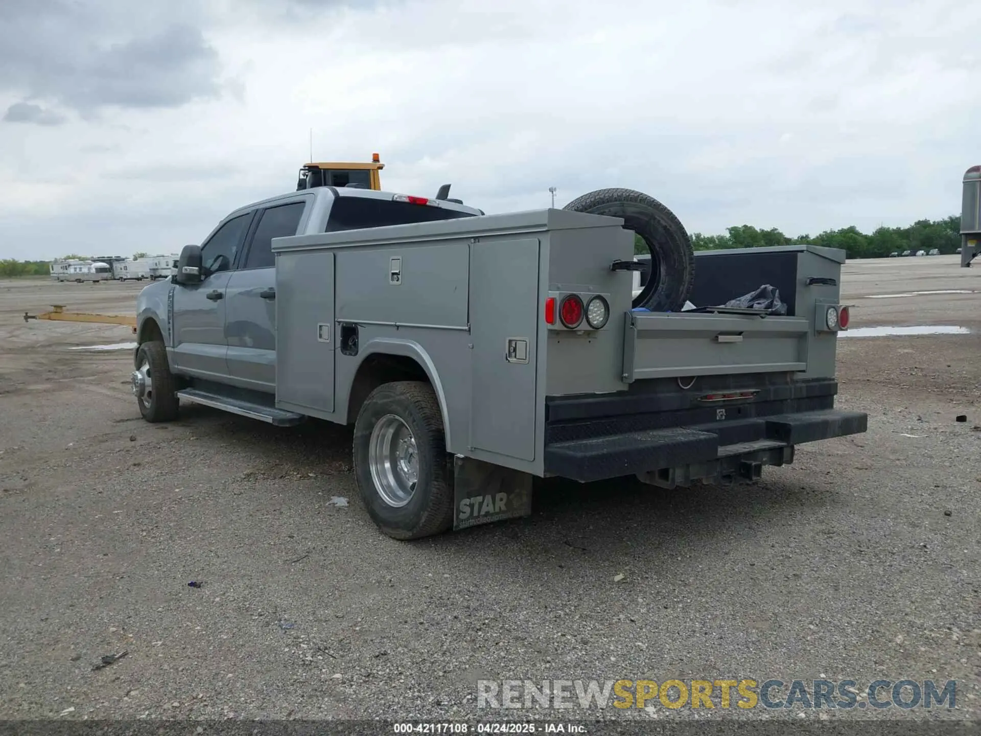 3 Фотография поврежденного автомобиля 1FT8W3DN5PEE00688 FORD F-350 2023