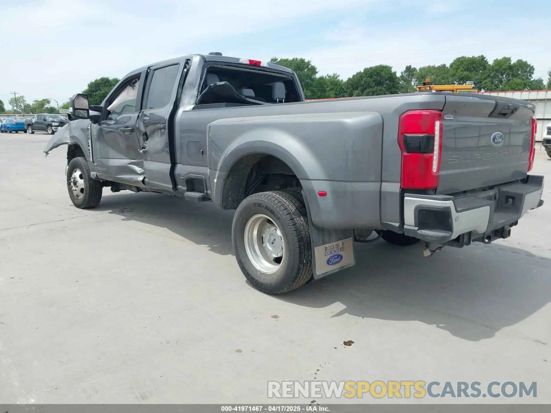 3 Фотография поврежденного автомобиля 1FT8W3DT0PEE22337 FORD F-350 2023