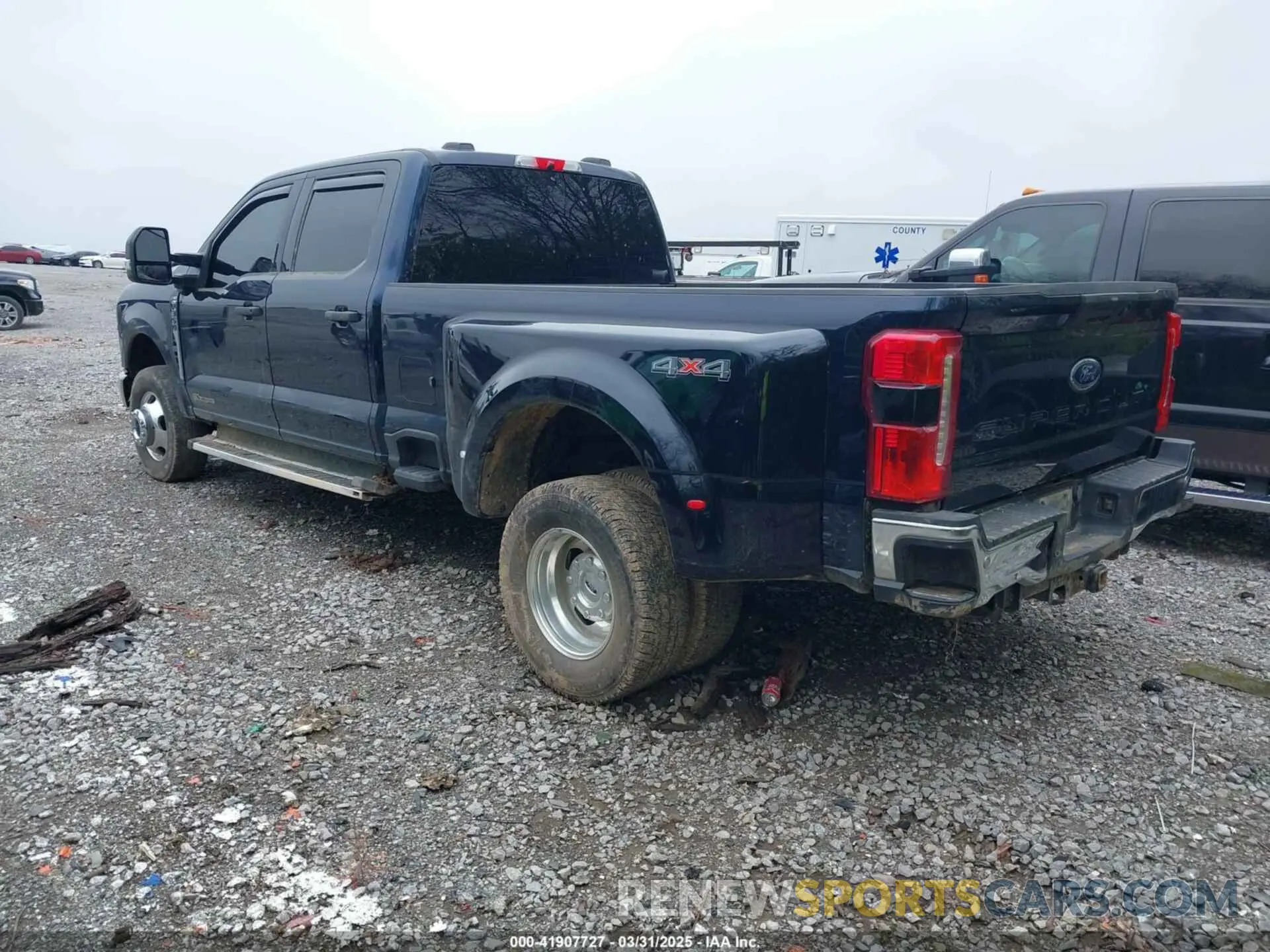 3 Фотография поврежденного автомобиля 1FT8W3DT9PED87149 FORD F-350 2023