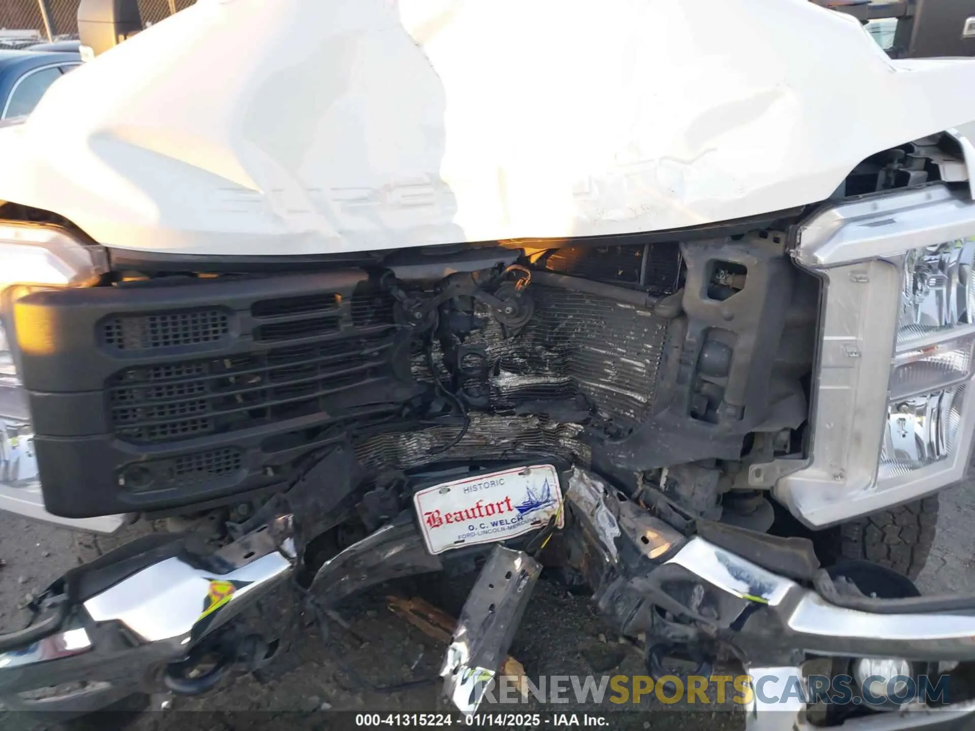 11 Photograph of a damaged car 1FT8X3BT3PED14181 FORD F-350 2023