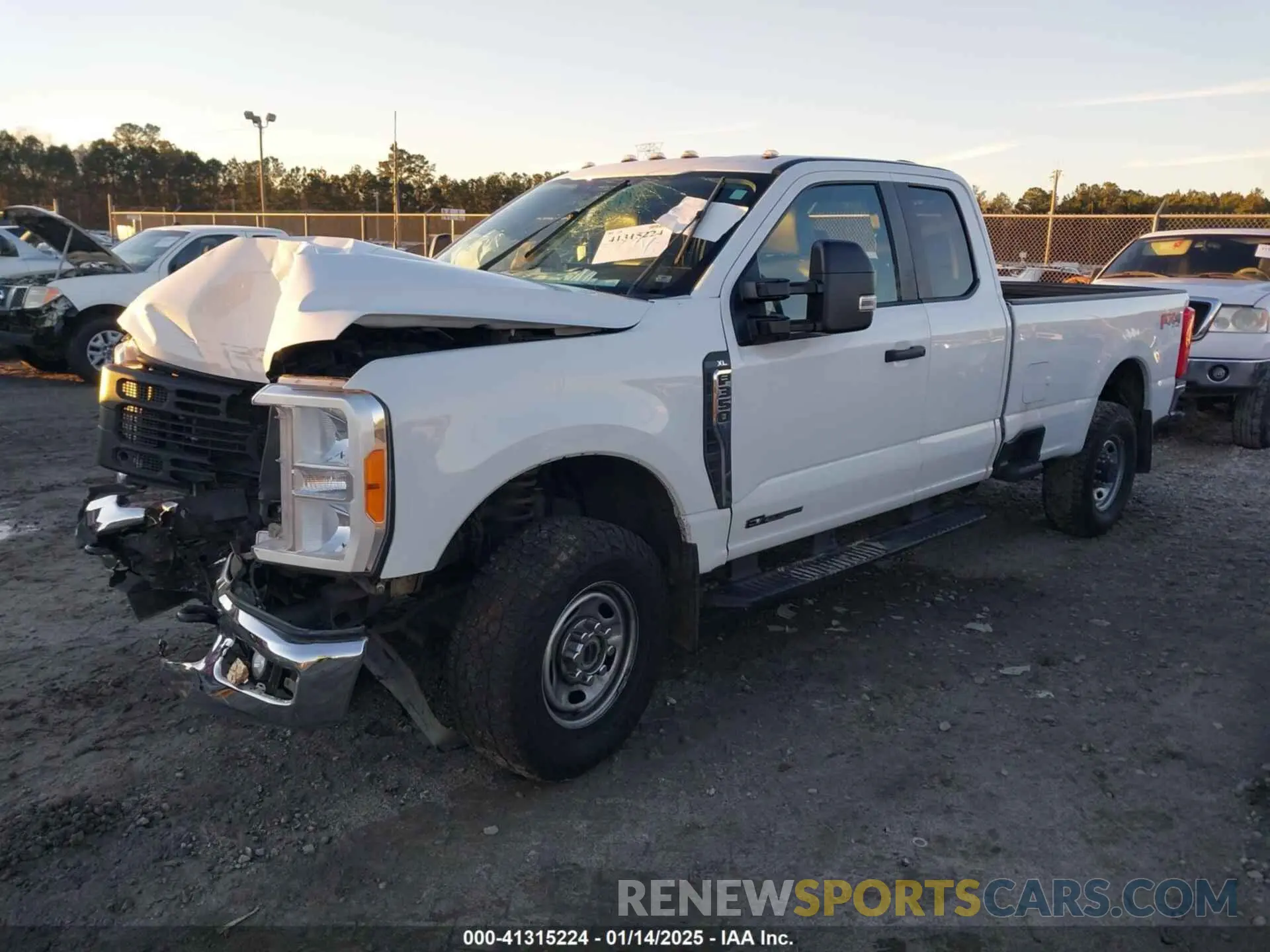2 Photograph of a damaged car 1FT8X3BT3PED14181 FORD F-350 2023
