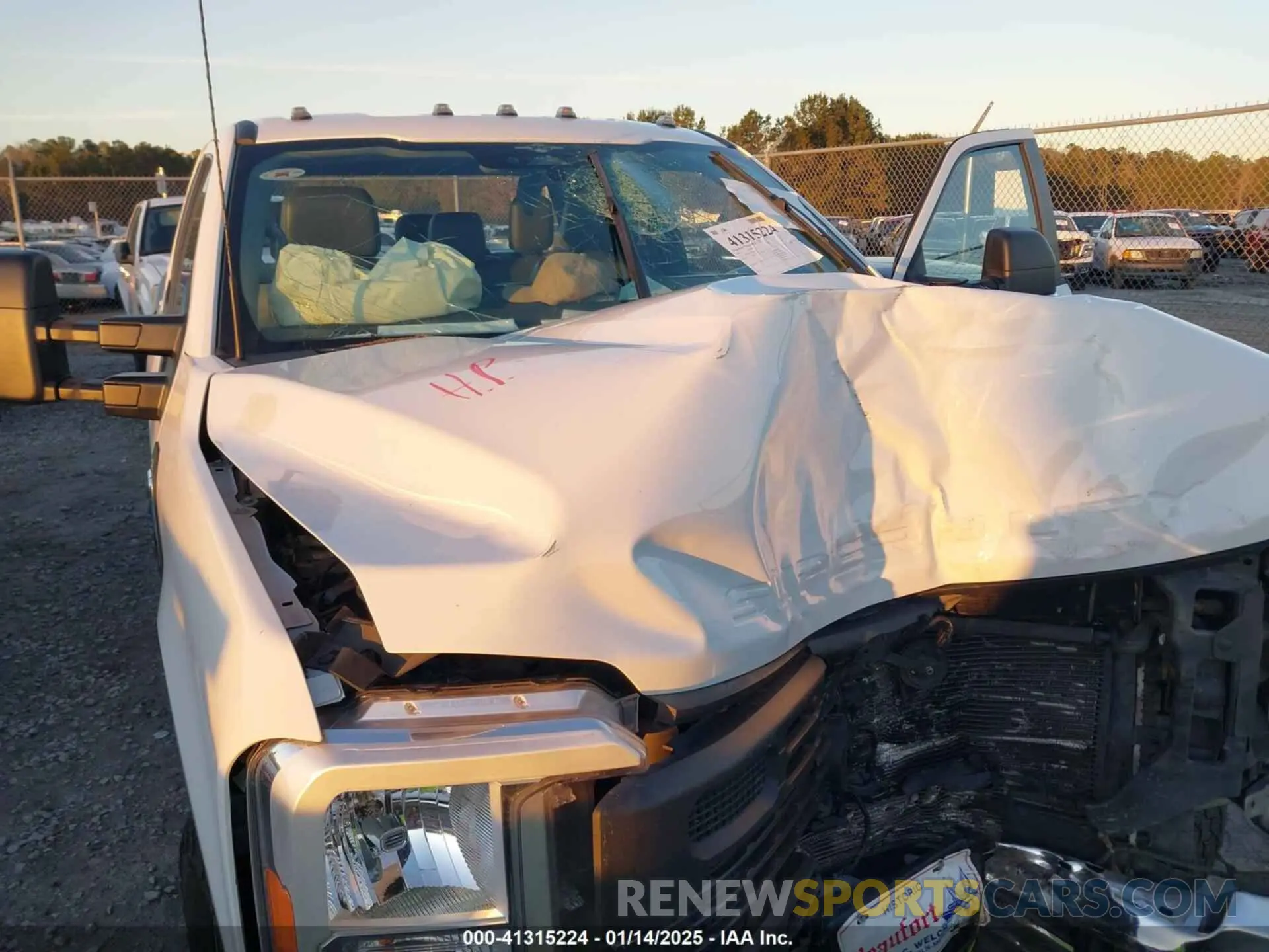 9 Photograph of a damaged car 1FT8X3BT3PED14181 FORD F-350 2023