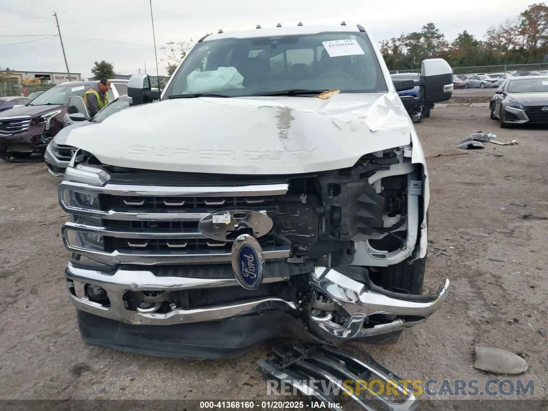 12 Фотография поврежденного автомобиля 1FT8W3BM0REC85401 FORD F-350 2024