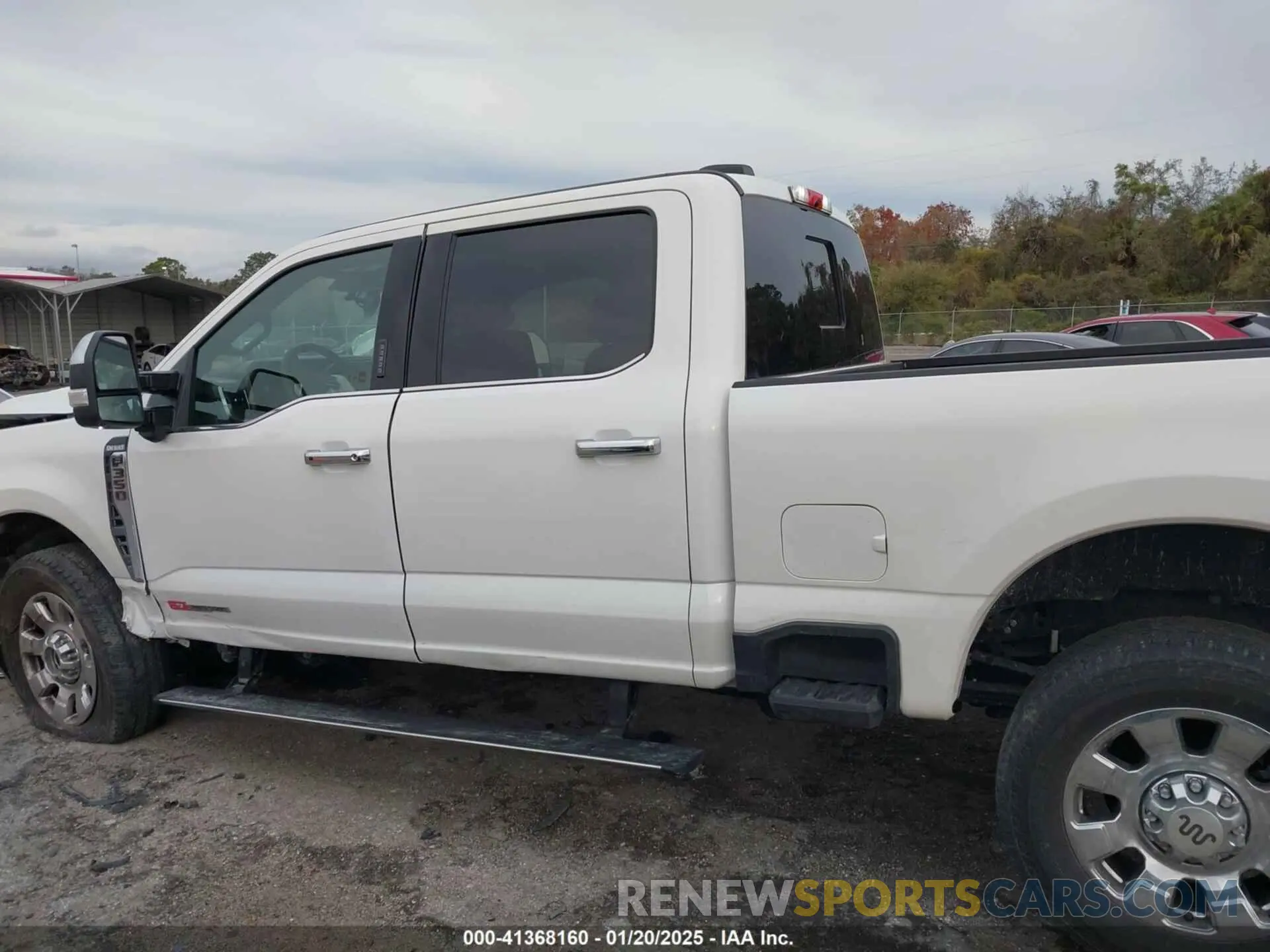 14 Фотография поврежденного автомобиля 1FT8W3BM0REC85401 FORD F-350 2024