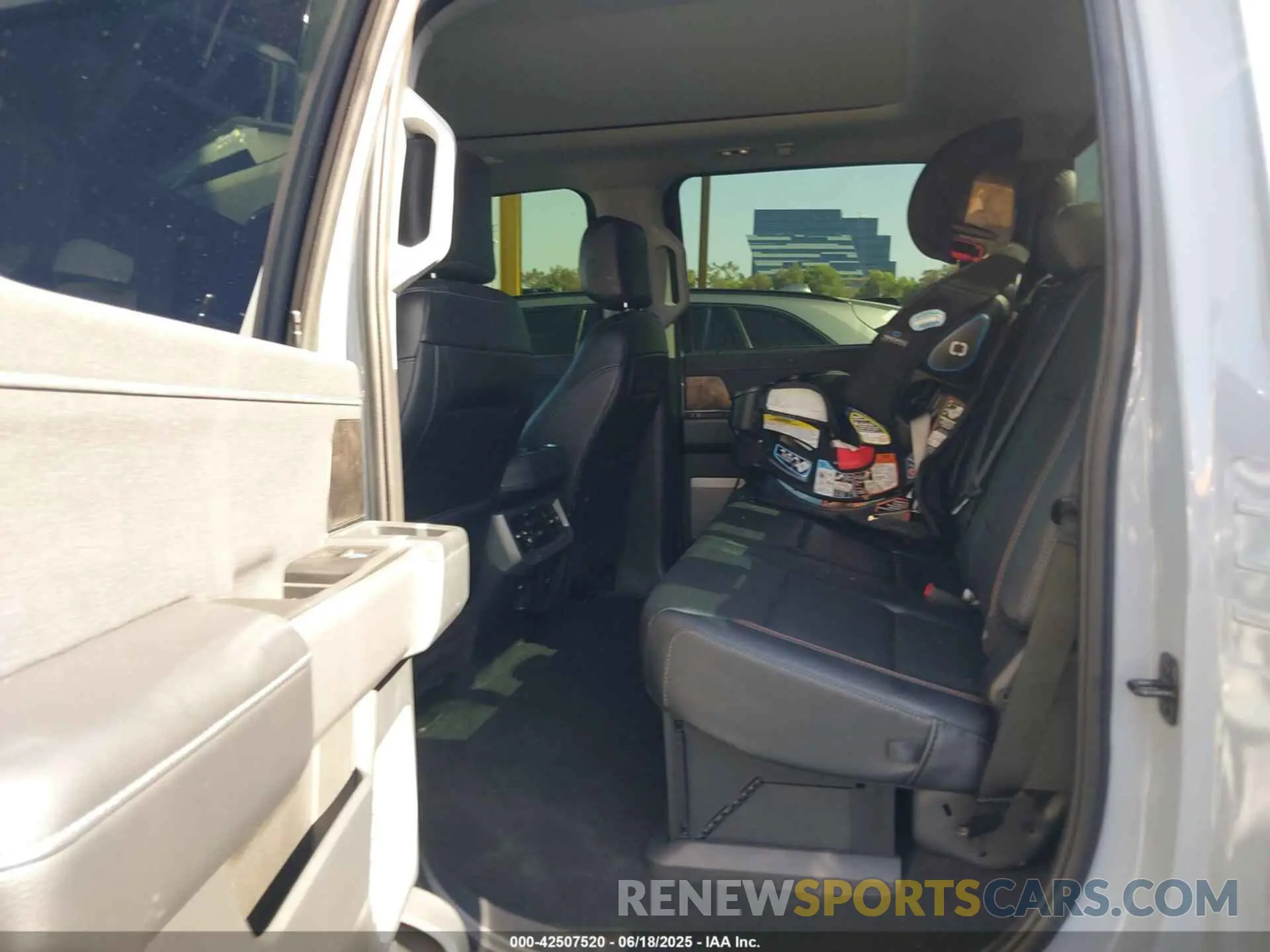 8 Photograph of a damaged car 1FT8W3BM3RED90868 FORD F-350 2024