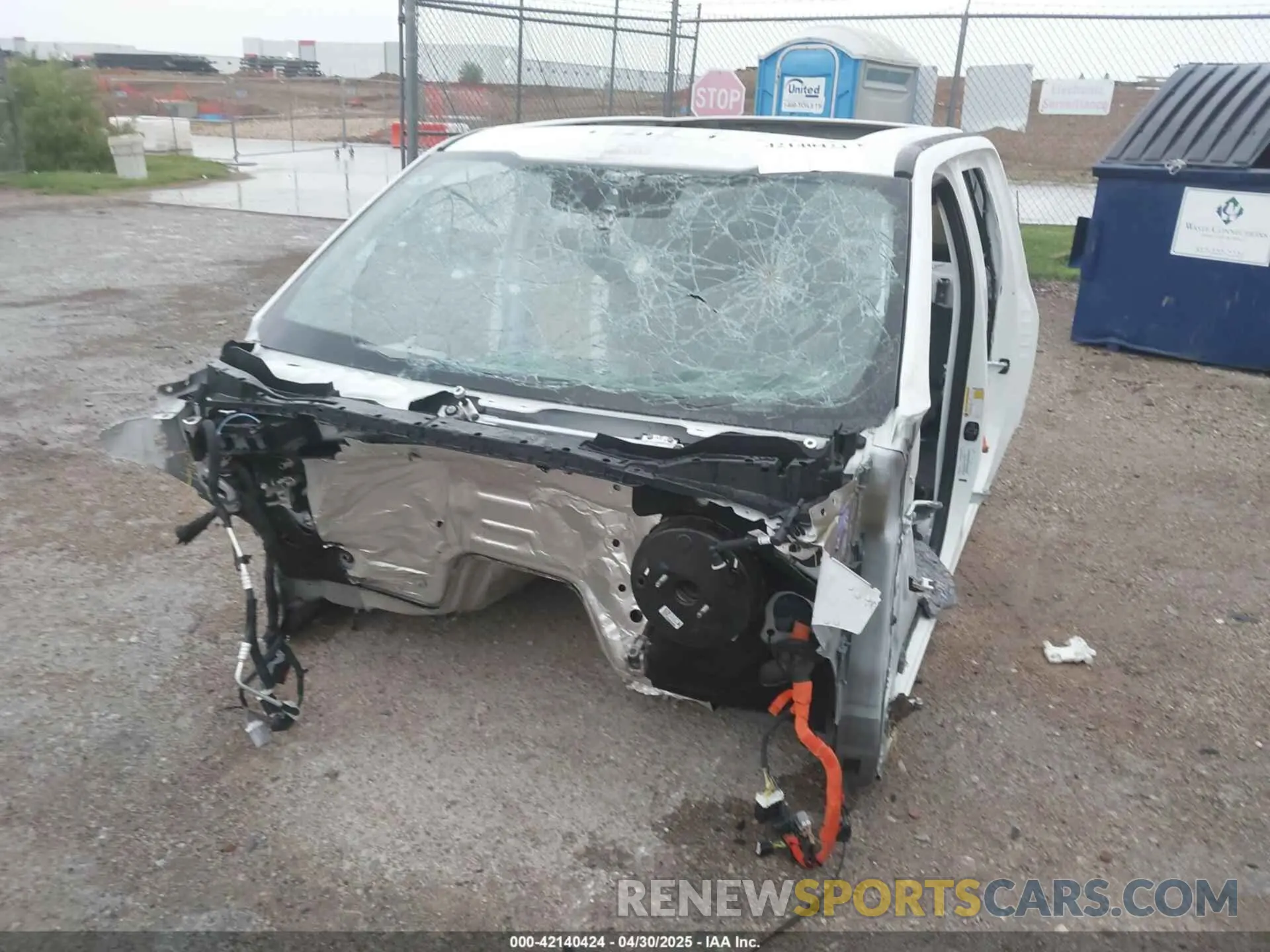 10 Photograph of a damaged car 1FT8W3BM4REF87323 FORD F-350 2024