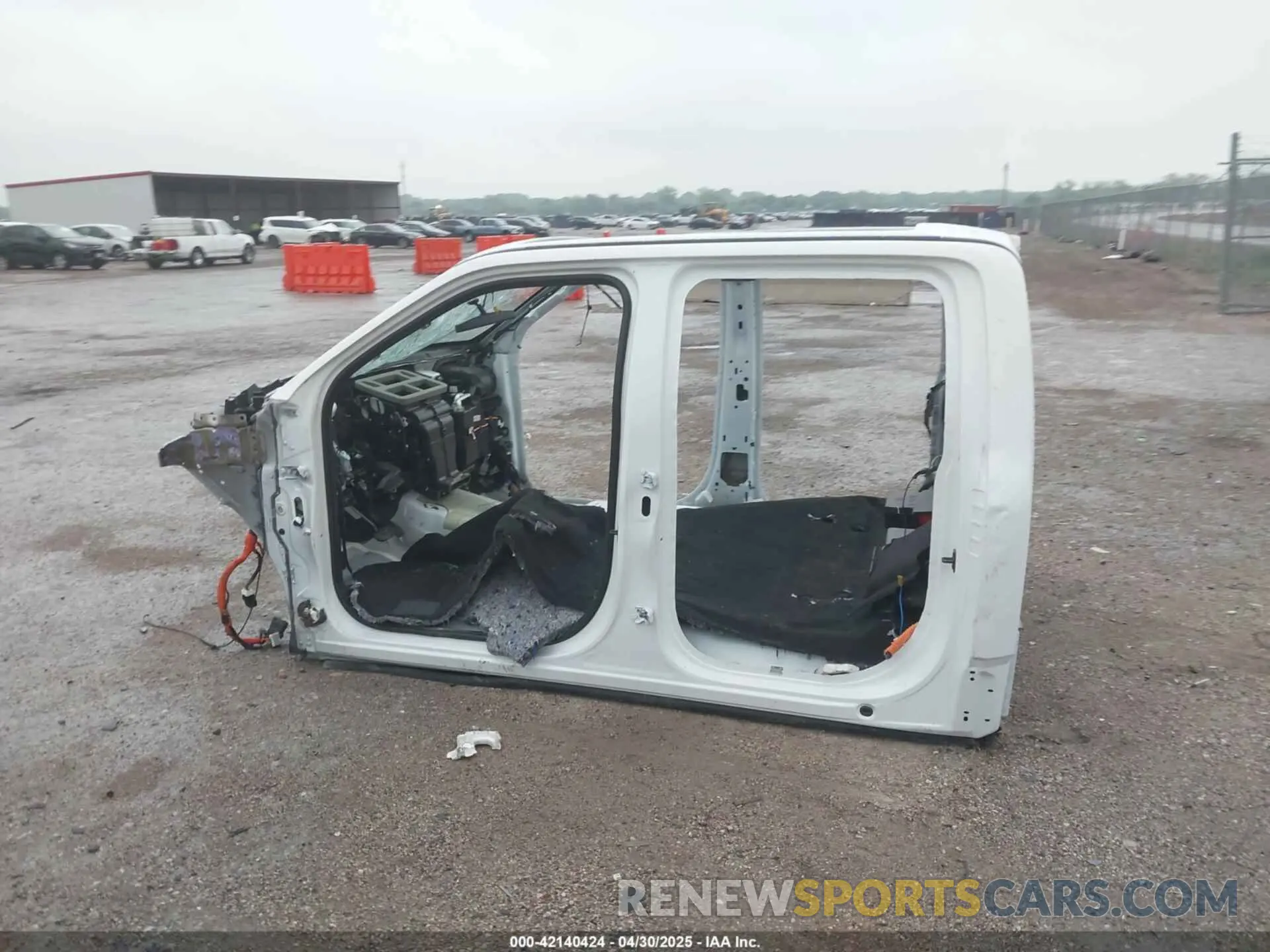 13 Photograph of a damaged car 1FT8W3BM4REF87323 FORD F-350 2024
